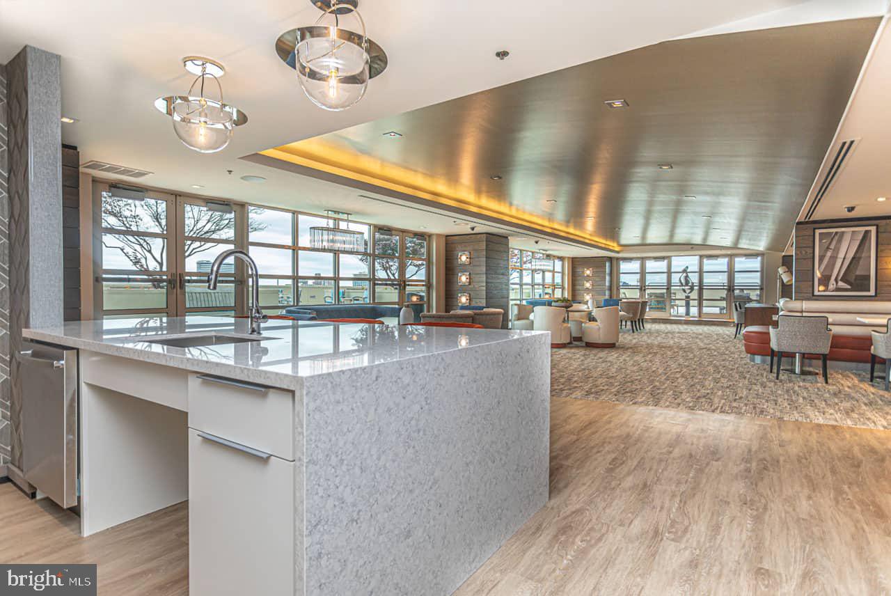 DOCKSIDE CONDOMINIUM - Residential