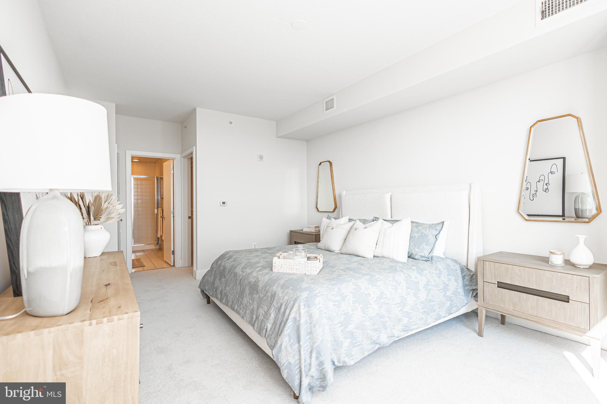 DOCKSIDE CONDOMINIUM - Residential