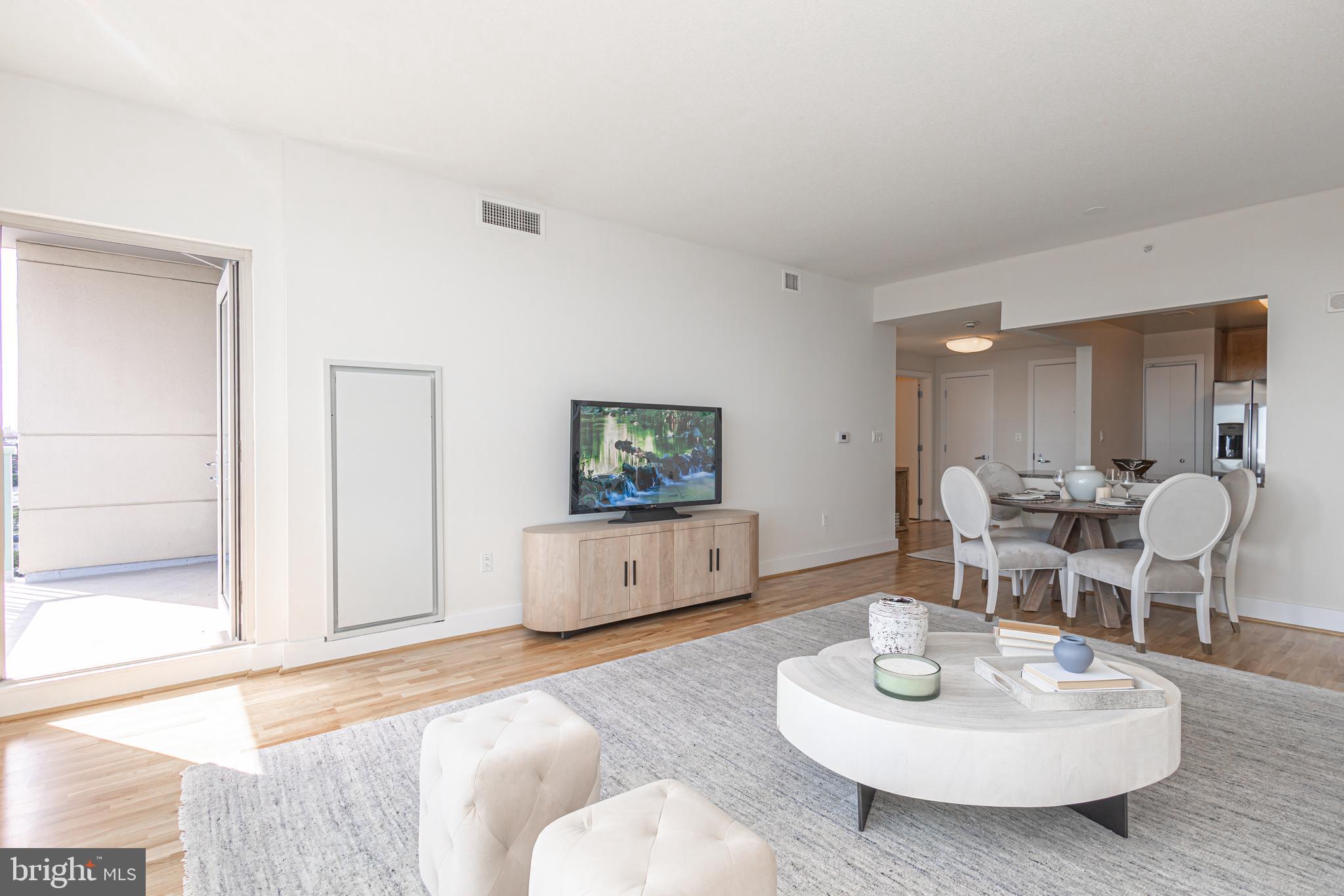 DOCKSIDE CONDOMINIUM - Residential