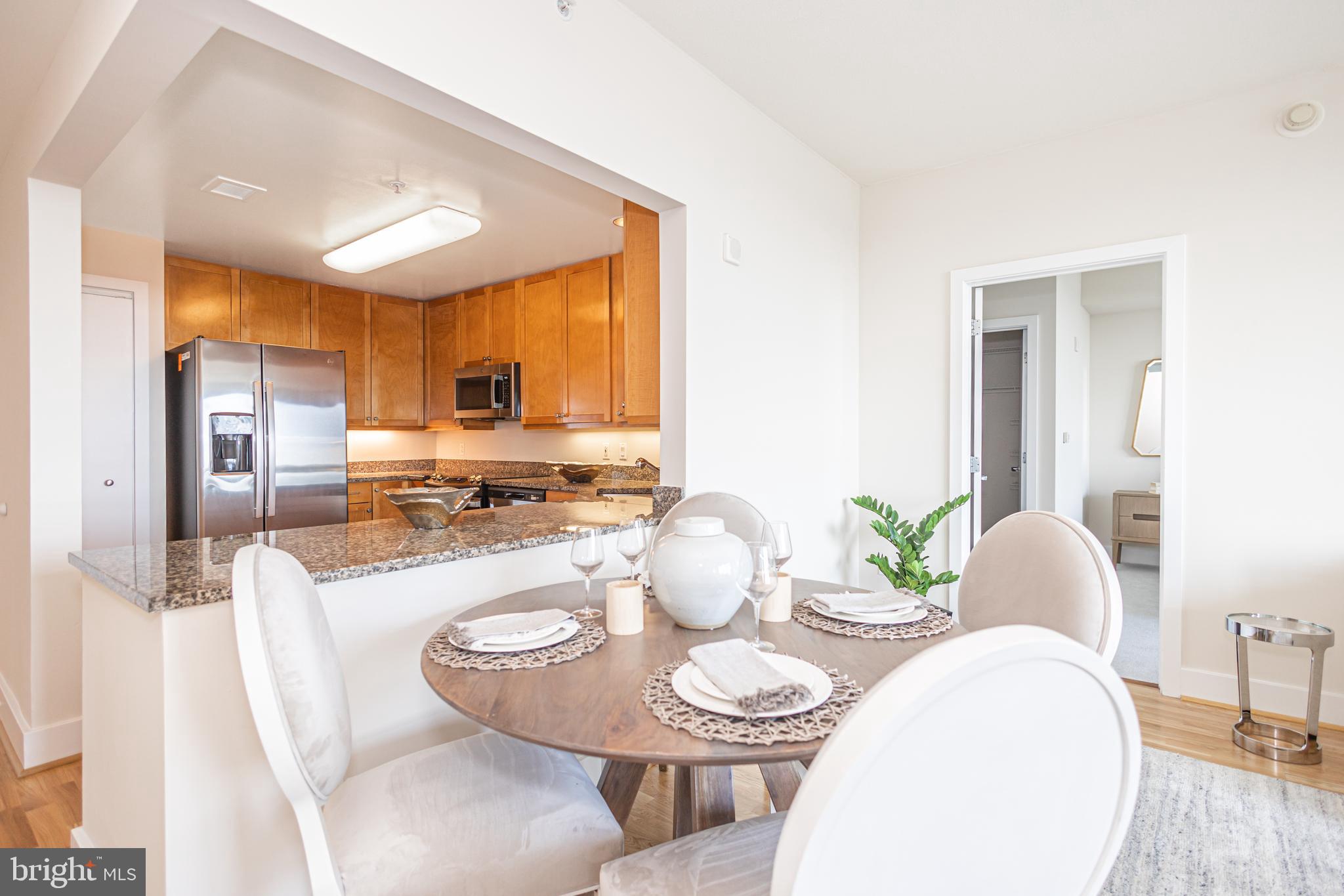 DOCKSIDE CONDOMINIUM - Residential
