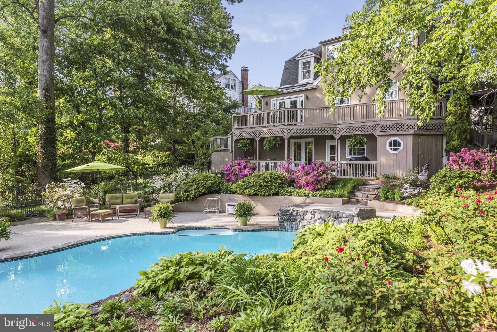 Enchanting where charm and elegance abound breath taking gardens and sweeping views of Spa Creek. Covered romantic porch. Warm hardwoods + pine floors... Imagine catching crabs off your private dock and a crab feast around your pool. Private veranda overlooking the Spa Creek. Heart of pine floors upper level.Gated fence. Private pier-permit dredging to 6MLW
