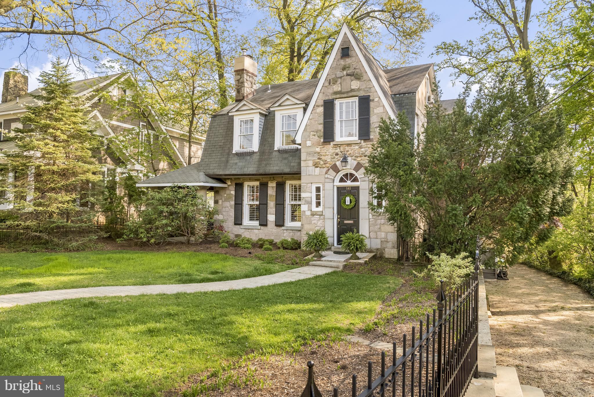 MURRAY HILL - Residential