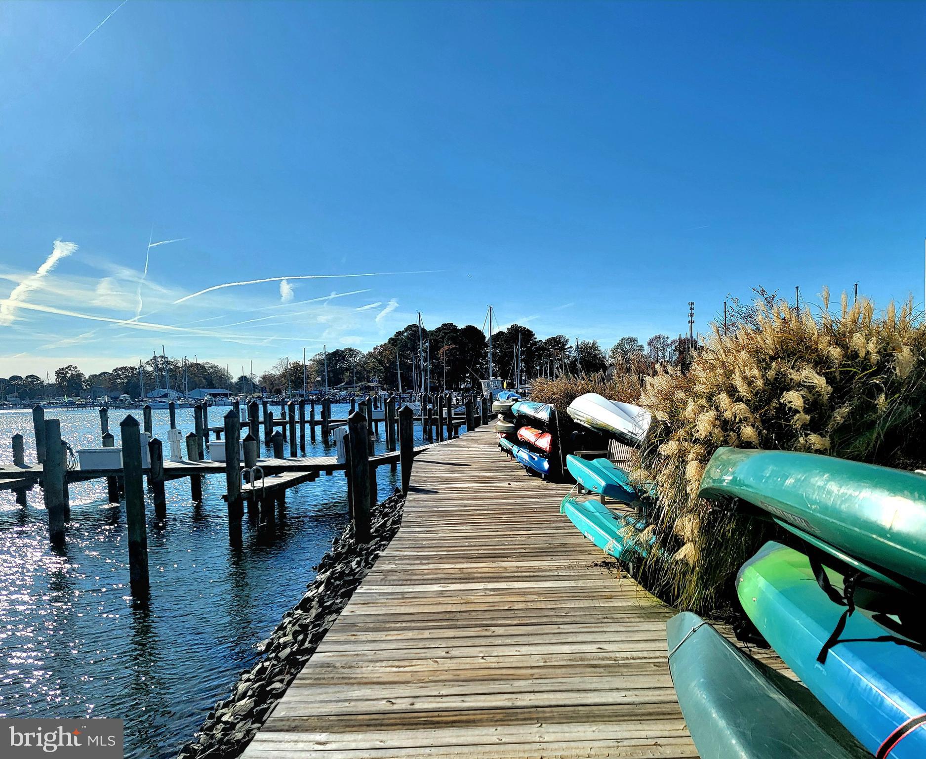 OYSTER BAY CONDOMINIUMS - Residential