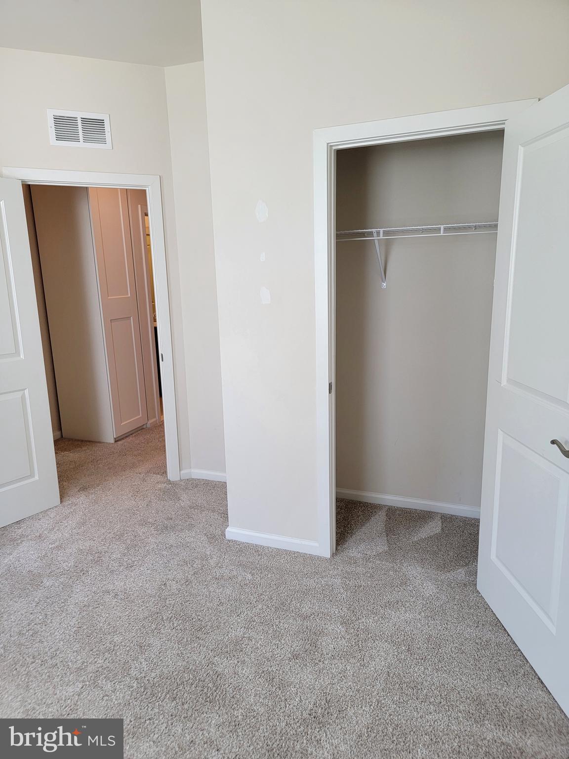 OYSTER BAY CONDOMINIUMS - Residential