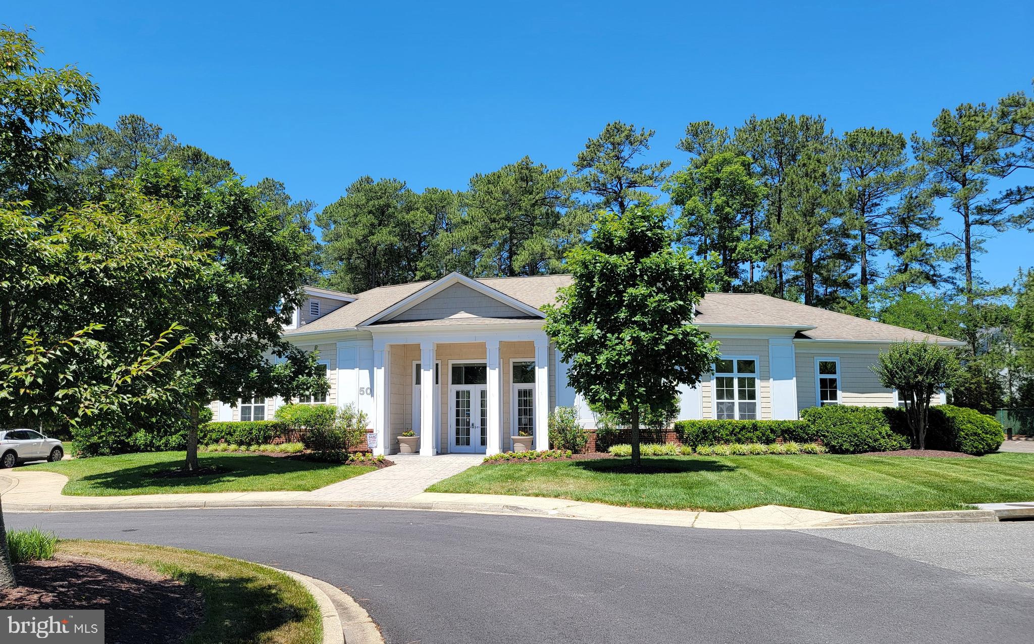 OYSTER BAY CONDOMINIUMS - Residential