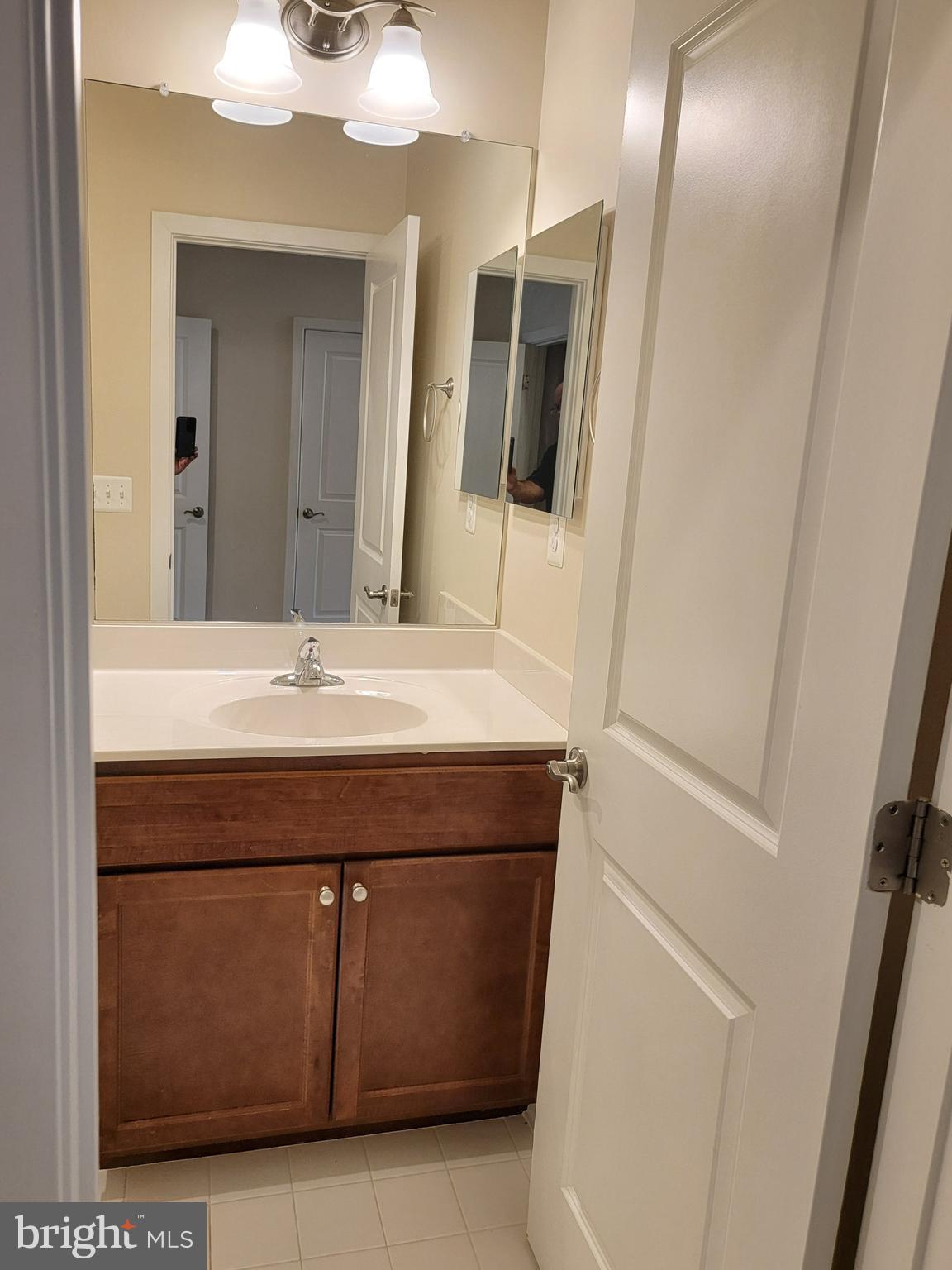 OYSTER BAY CONDOMINIUMS - Residential