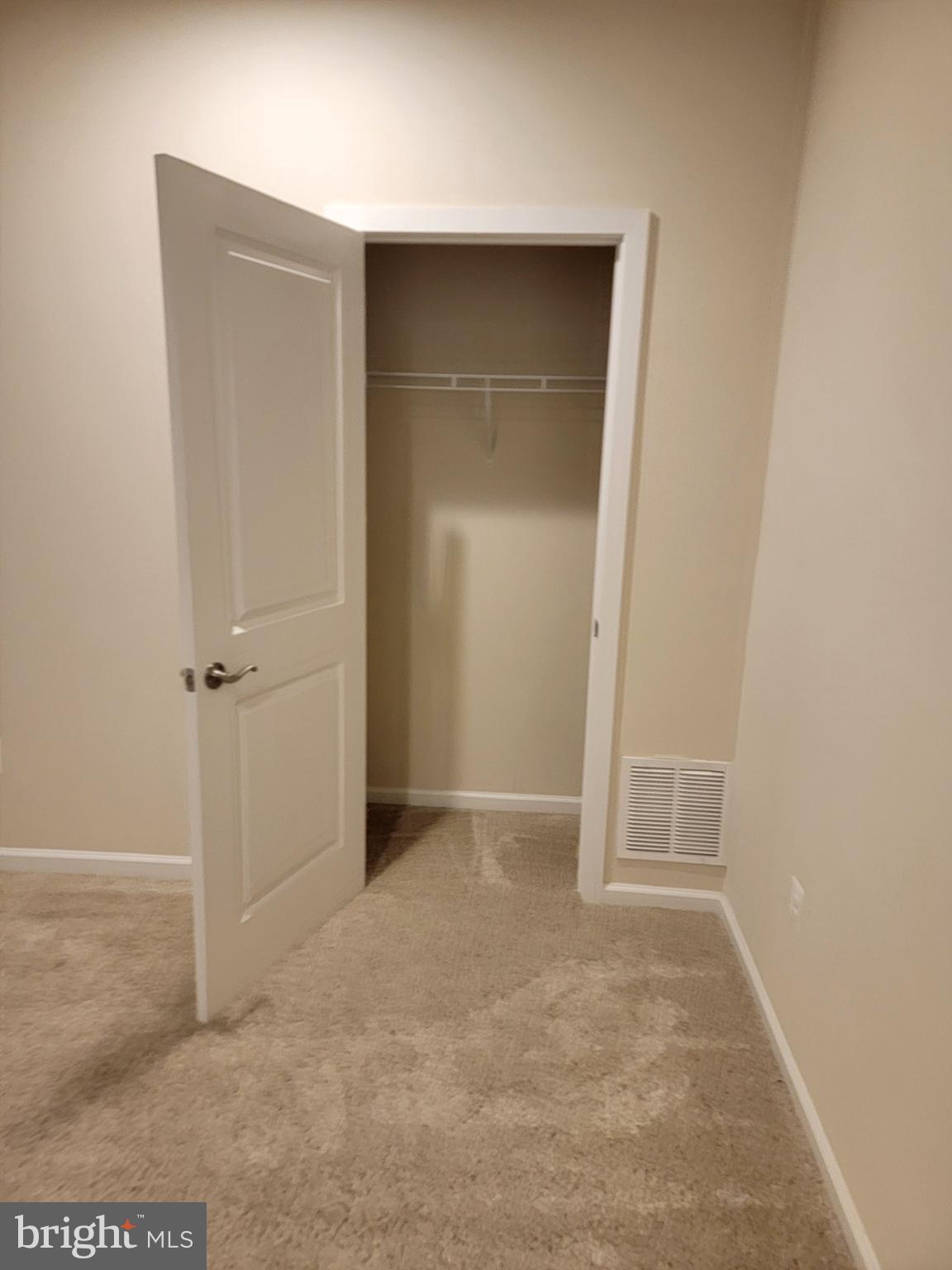 OYSTER BAY CONDOMINIUMS - Residential