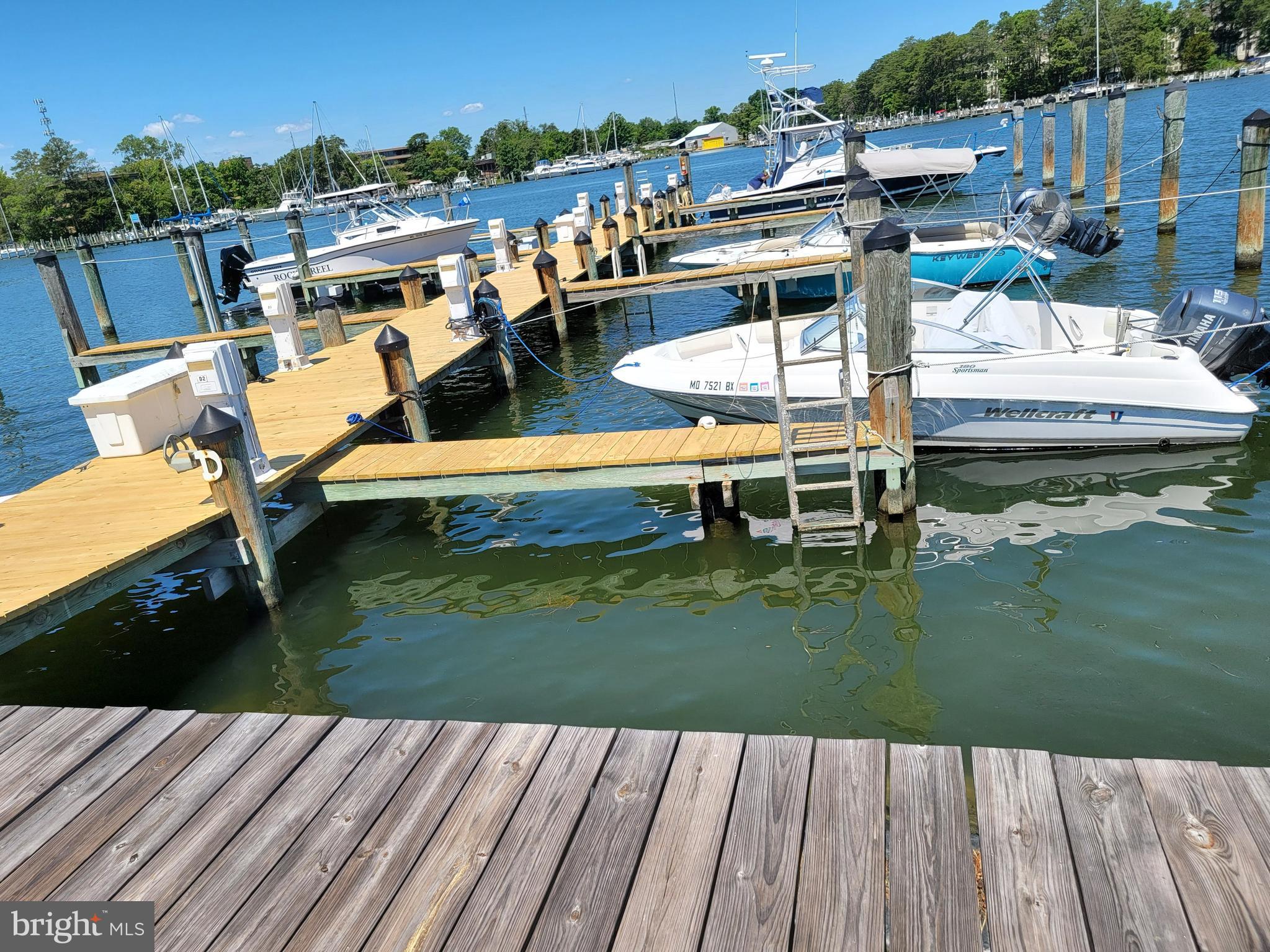 OYSTER BAY CONDOMINIUMS - Residential