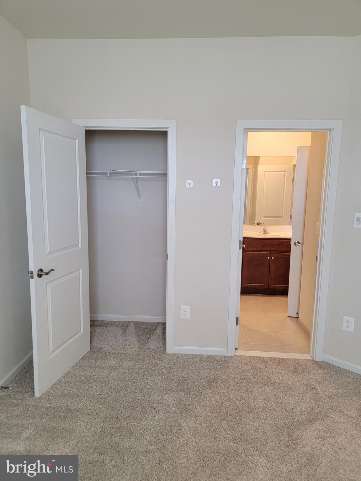 OYSTER BAY CONDOMINIUMS - Residential