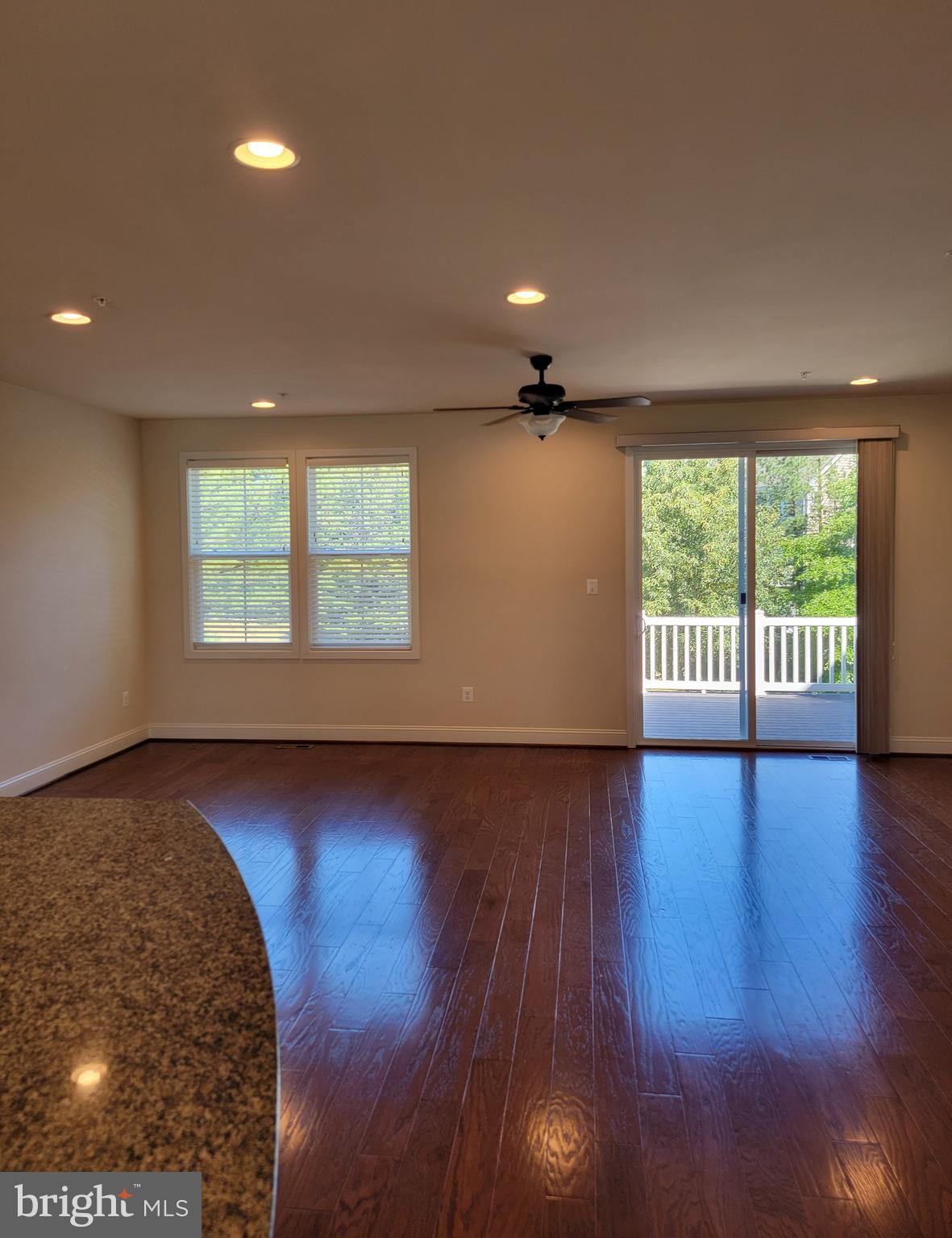 OYSTER BAY CONDOMINIUMS - Residential