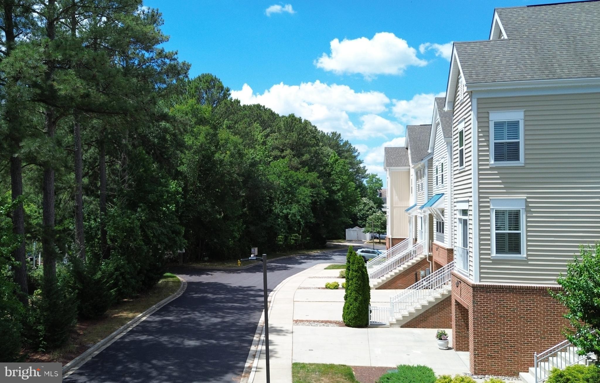 OYSTER BAY CONDOMINIUMS - Residential