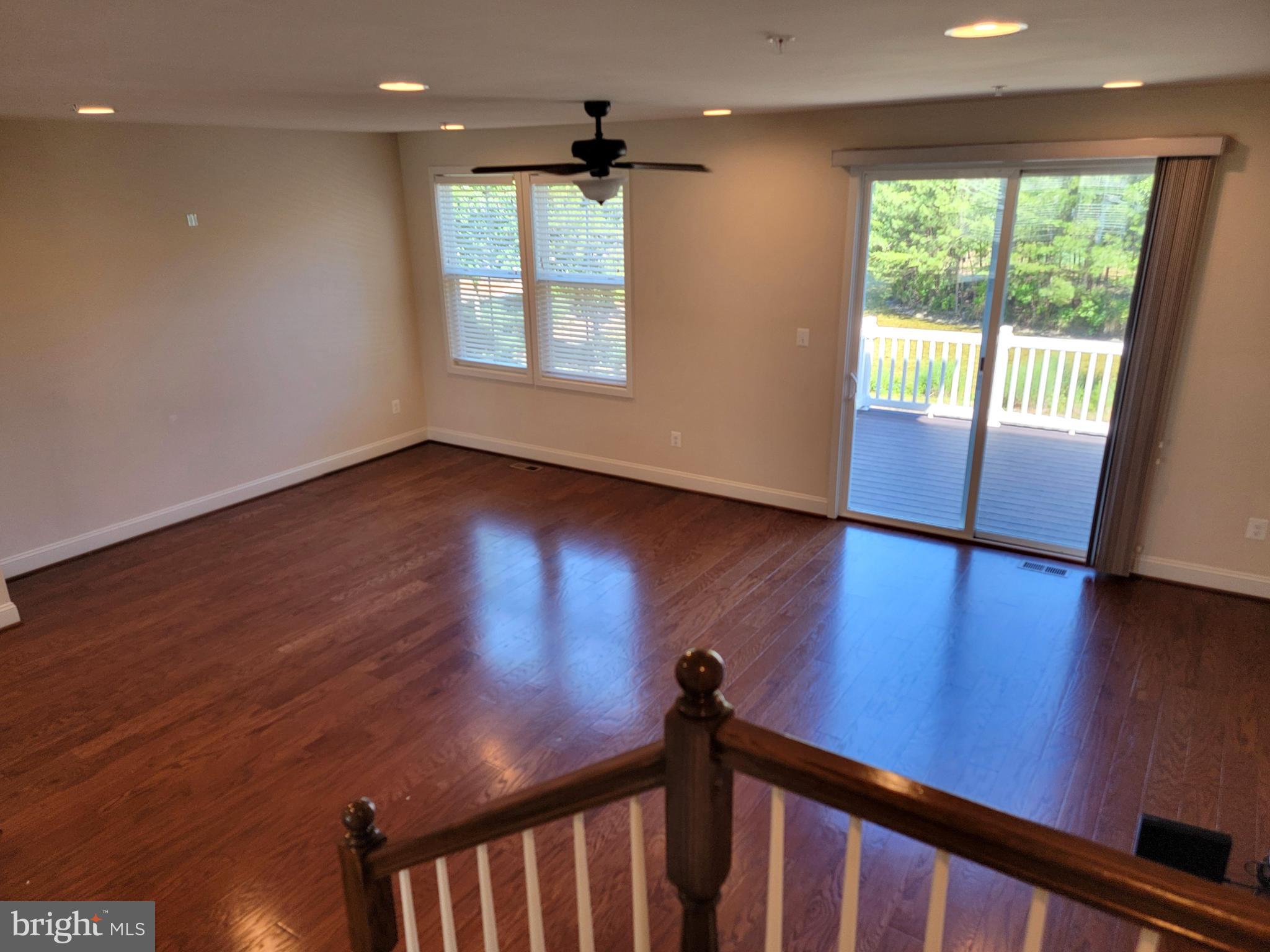 OYSTER BAY CONDOMINIUMS - Residential