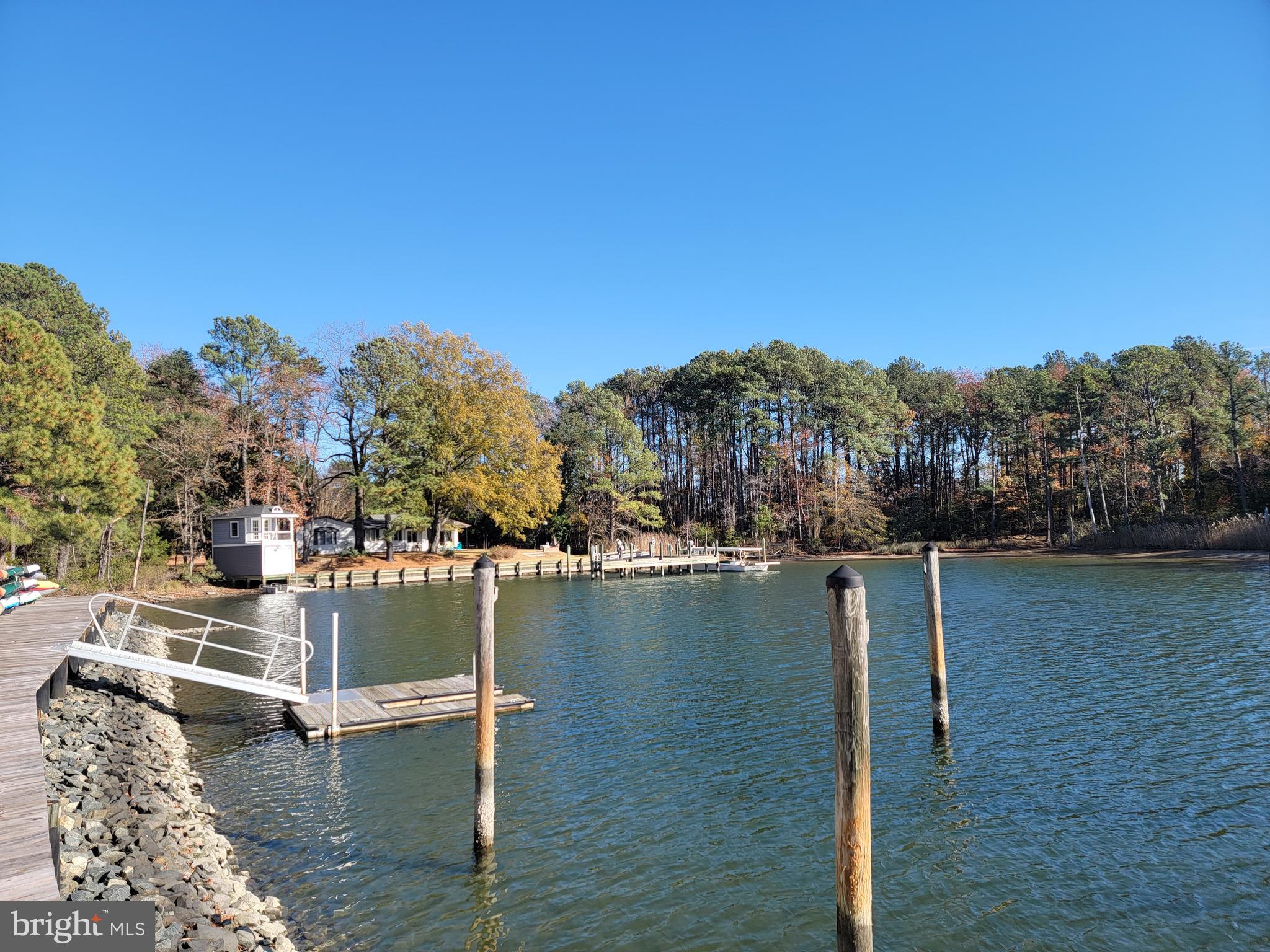 OYSTER BAY CONDOMINIUMS - Residential