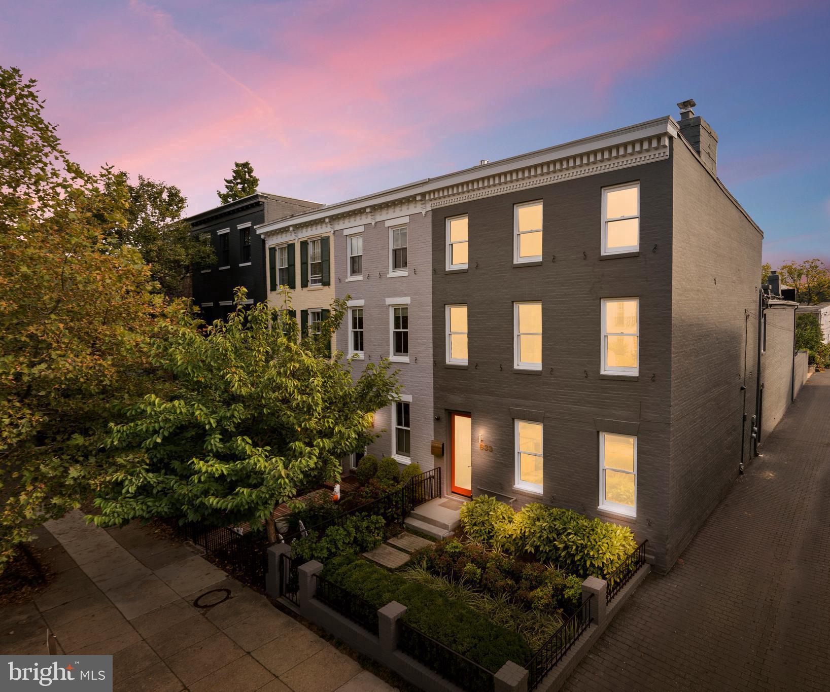 CAPITOL HILL - Residential