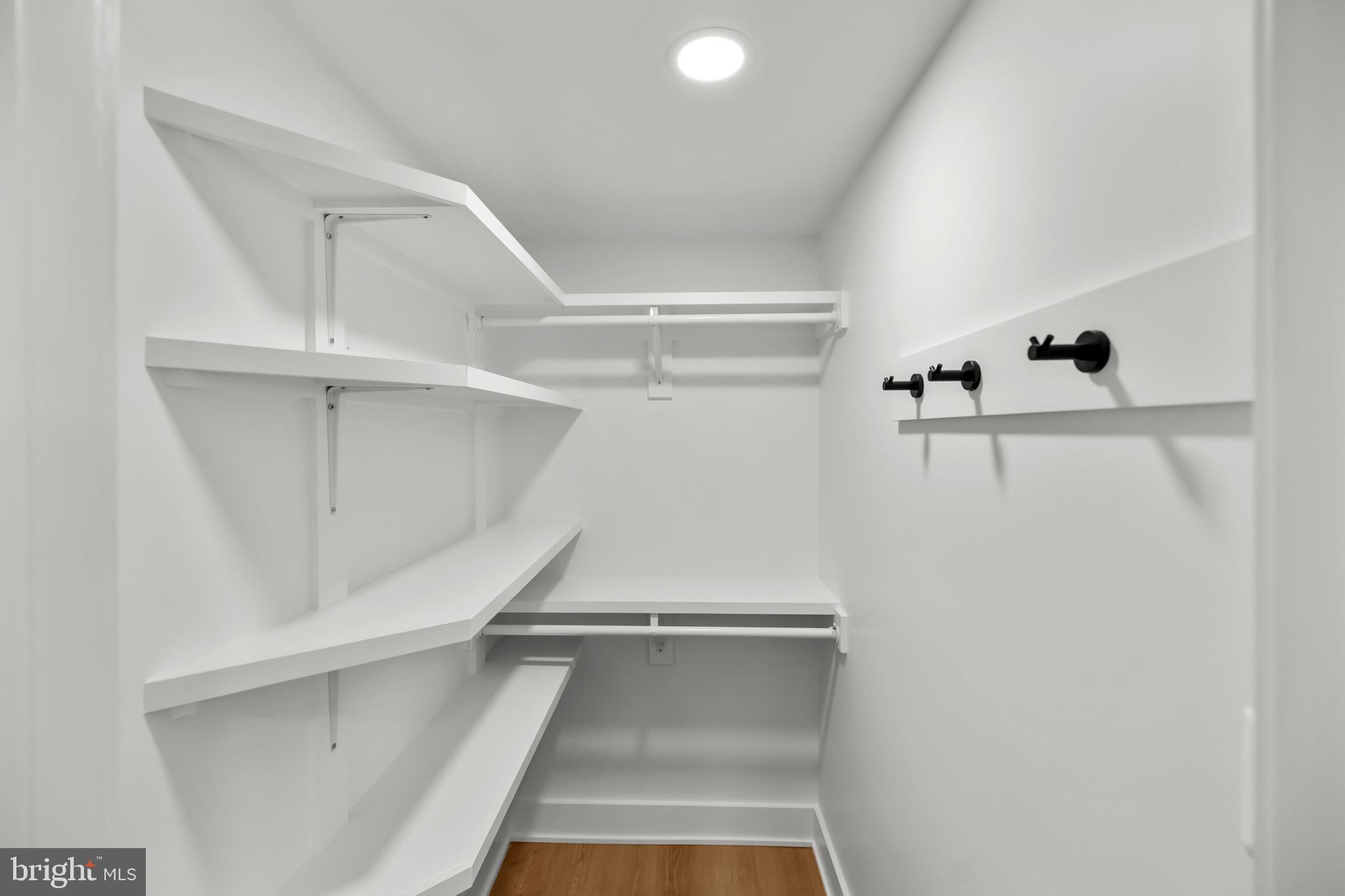 PIMMIT HILLS - Residential