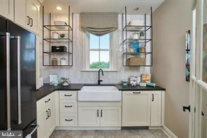 ESTATES AT STONECLIFF - Residential
