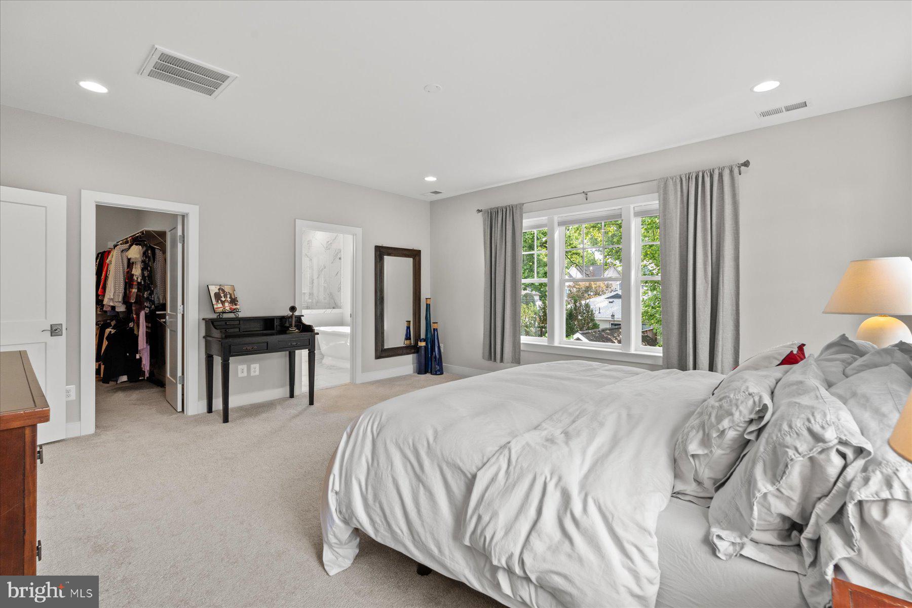 TUCKAHOE VILLAGE - Residential