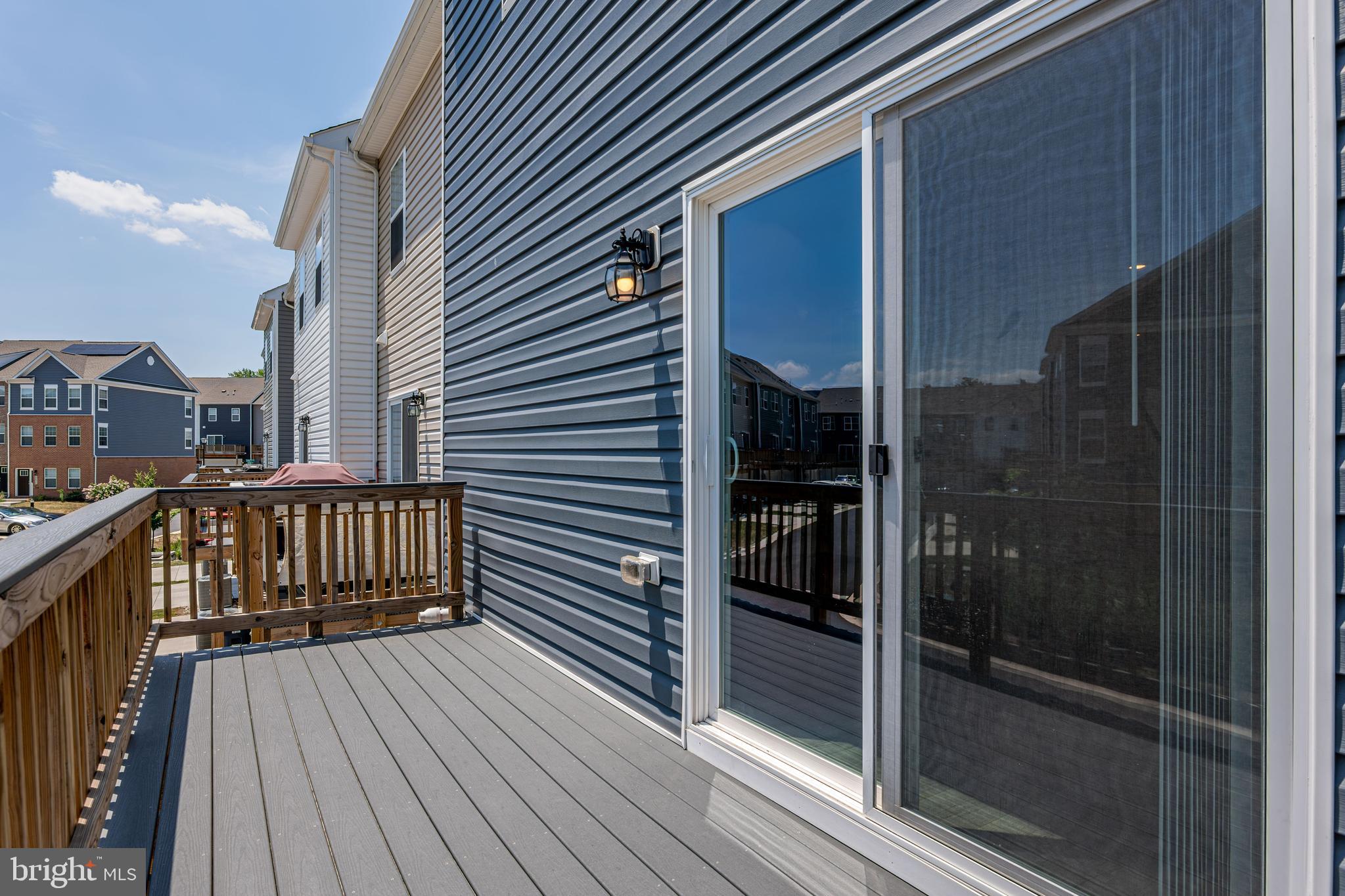 WOODYARD - Residential