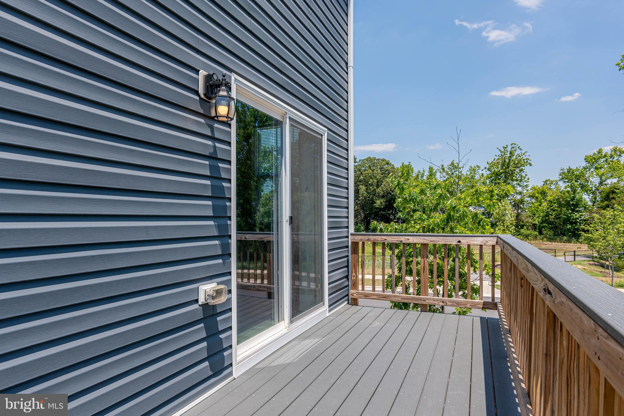 WOODYARD - Residential