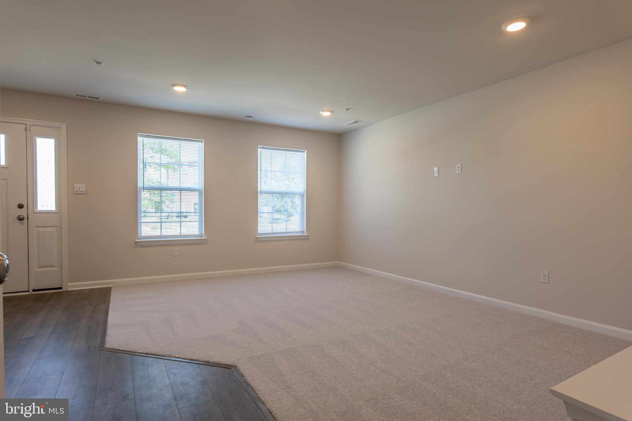 WOODYARD - Residential