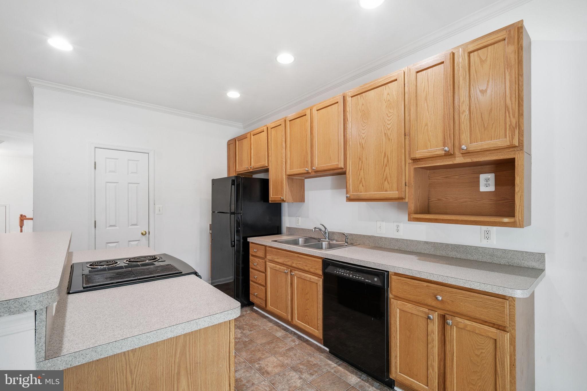 OAK HOLLOW - Residential
