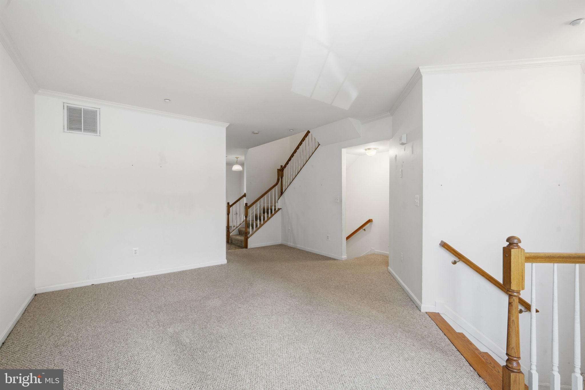 OAK HOLLOW - Residential