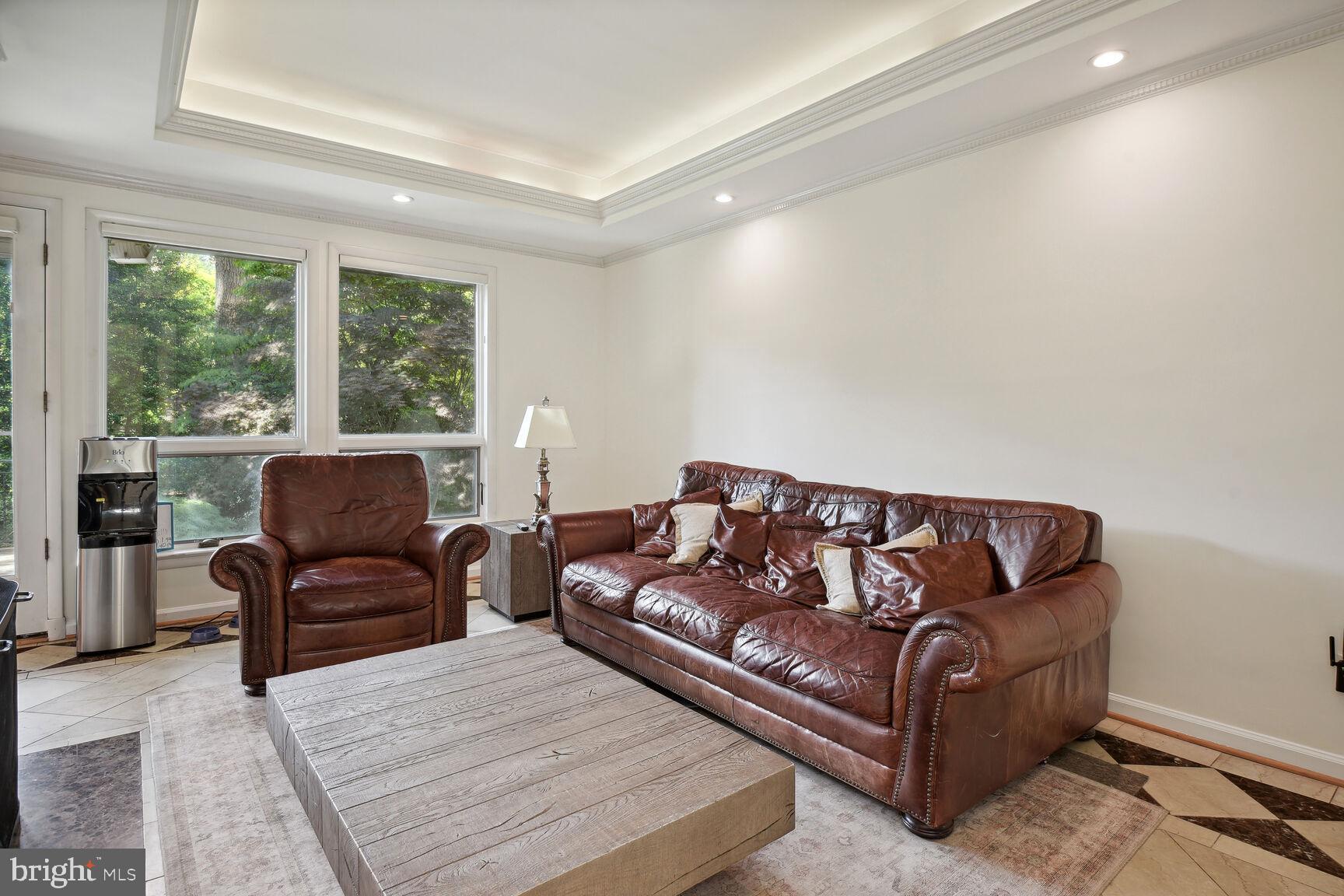 ROLLINGWOOD - Residential