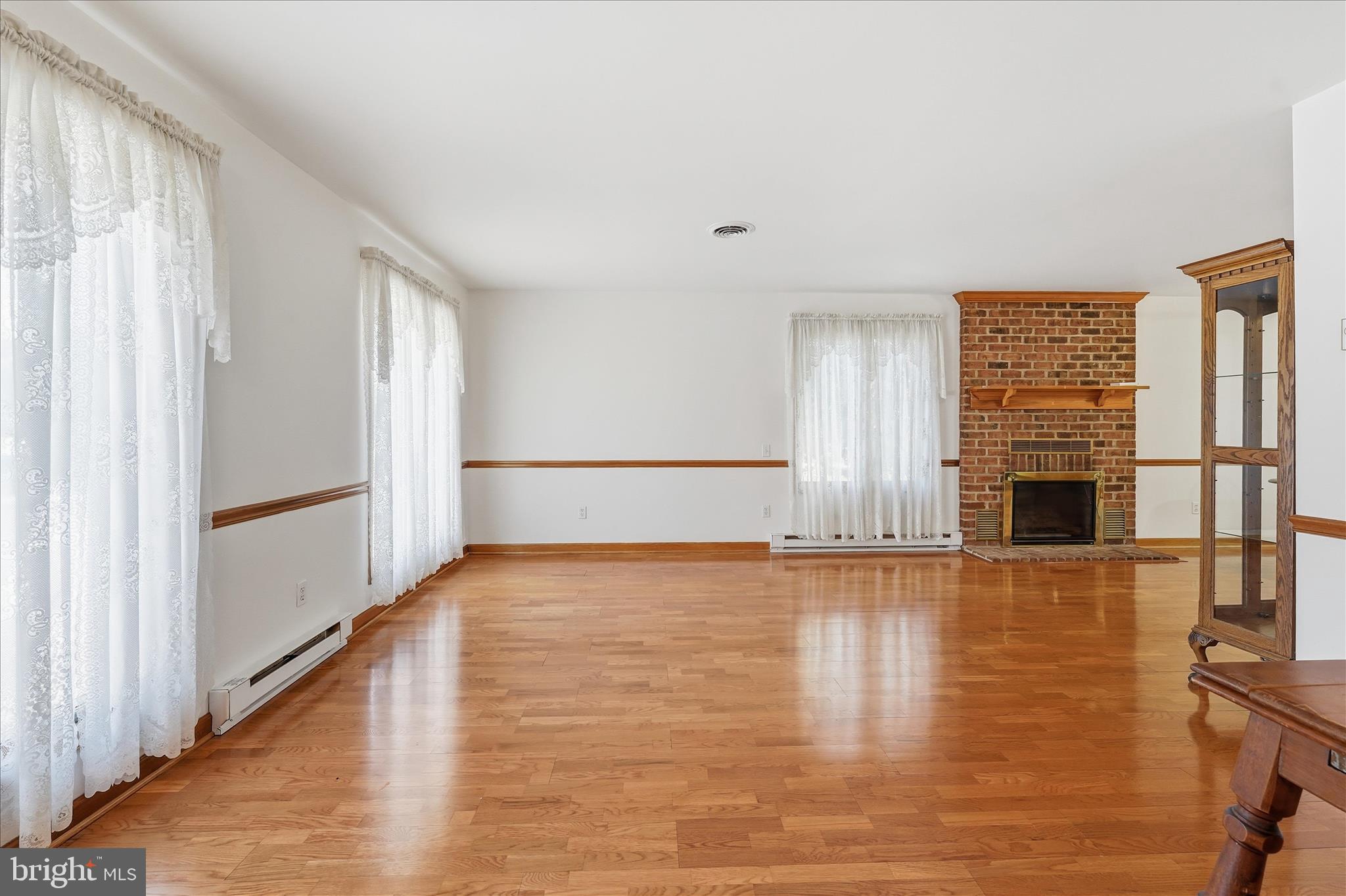 ROCKY SPRING ACRES - Residential