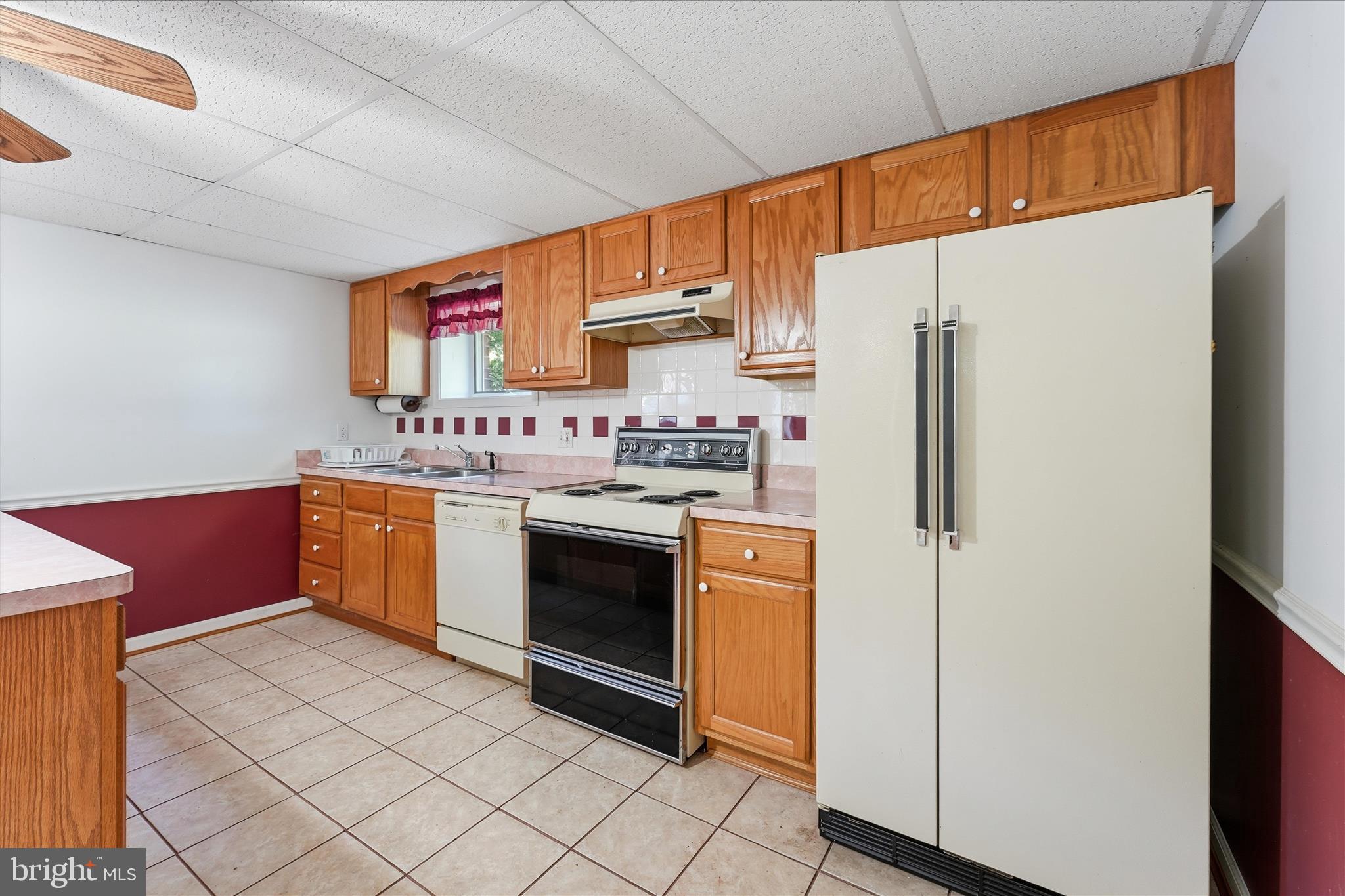 ROCKY SPRING ACRES - Residential