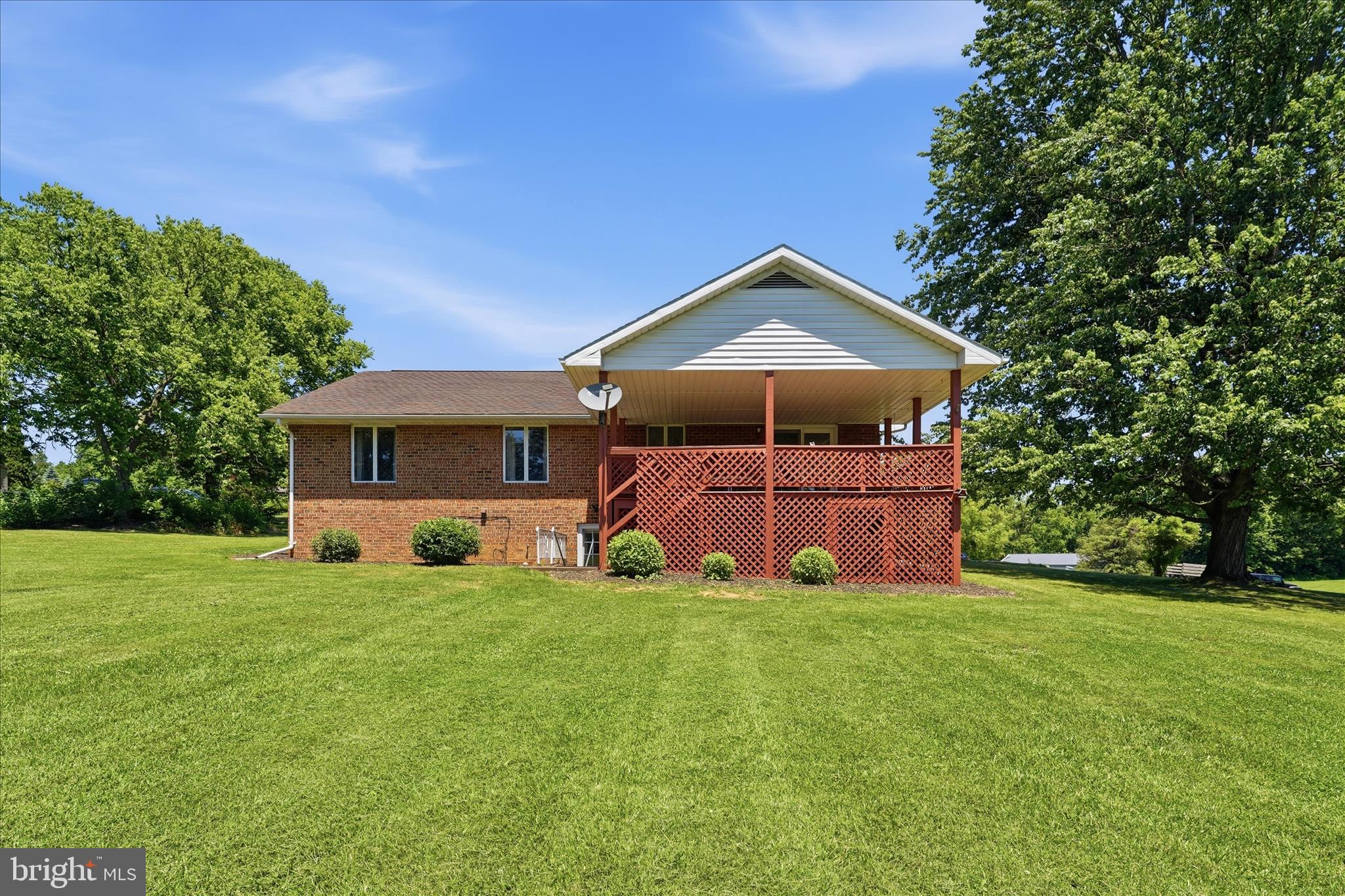 ROCKY SPRING ACRES - Residential