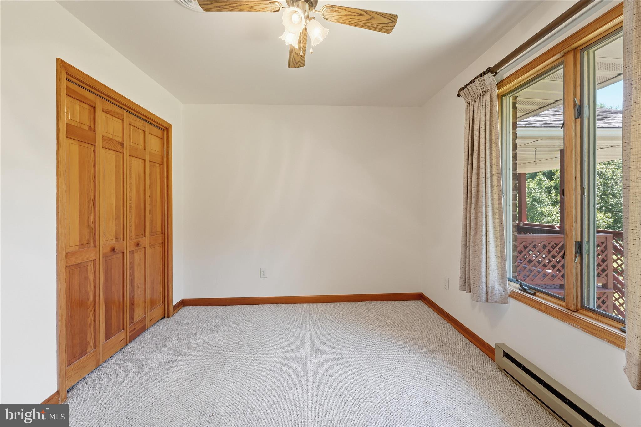 ROCKY SPRING ACRES - Residential