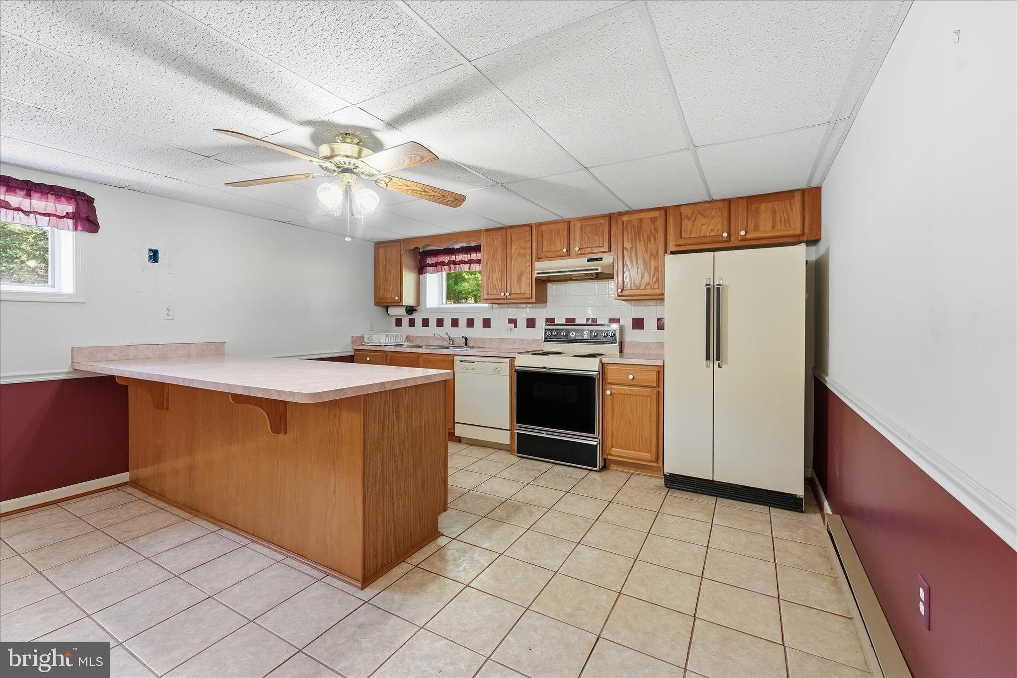ROCKY SPRING ACRES - Residential