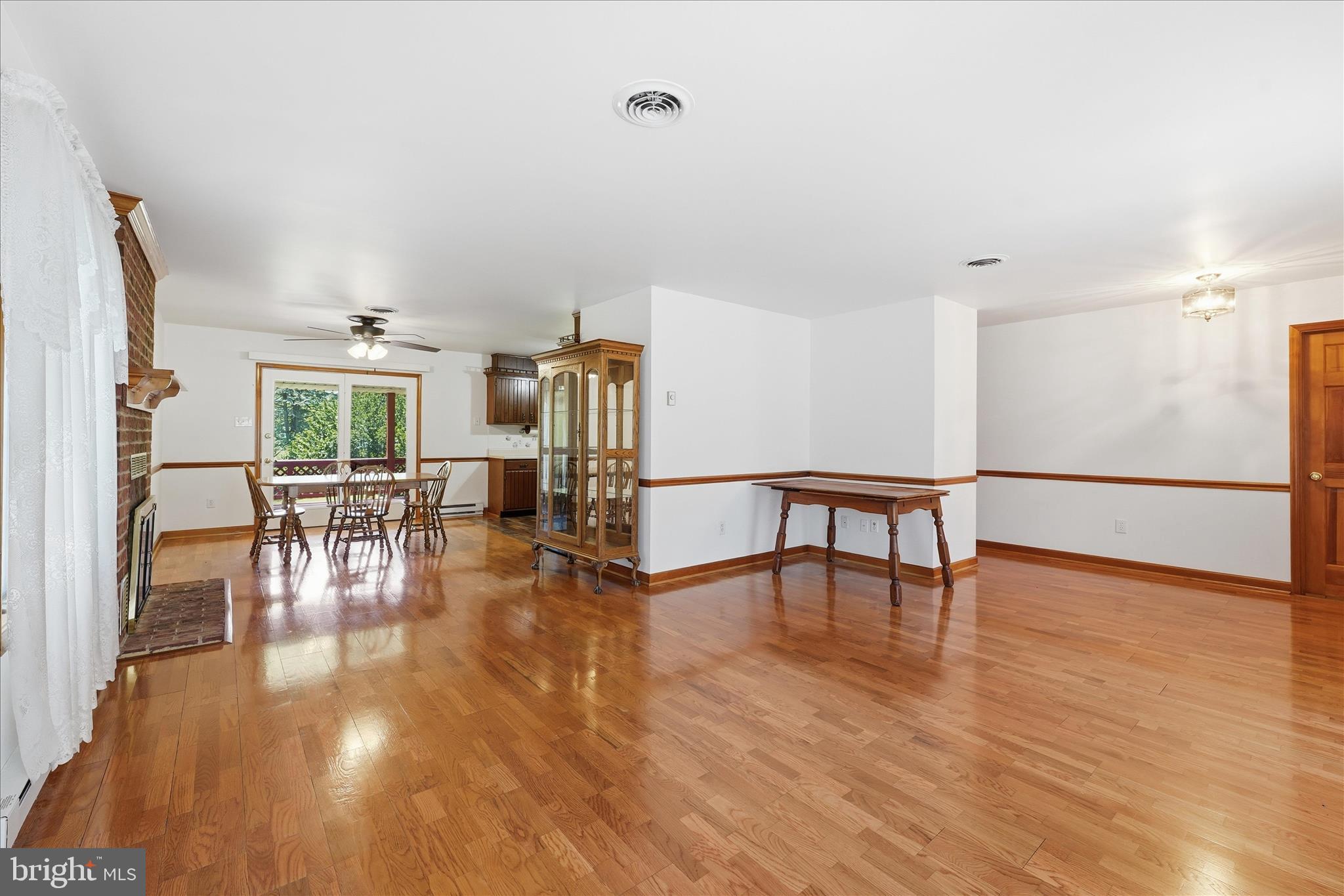 ROCKY SPRING ACRES - Residential