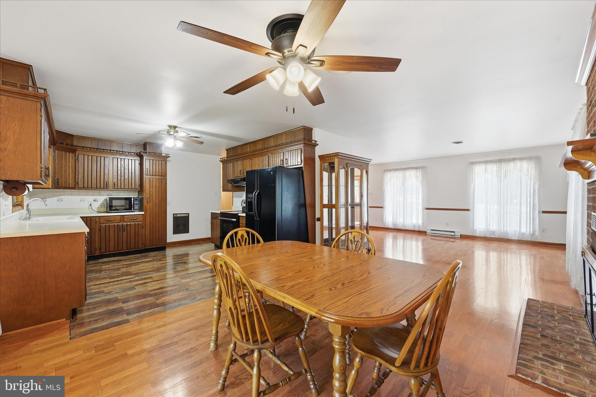 ROCKY SPRING ACRES - Residential
