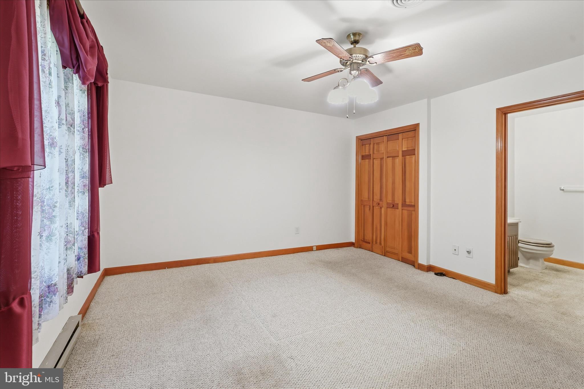 ROCKY SPRING ACRES - Residential