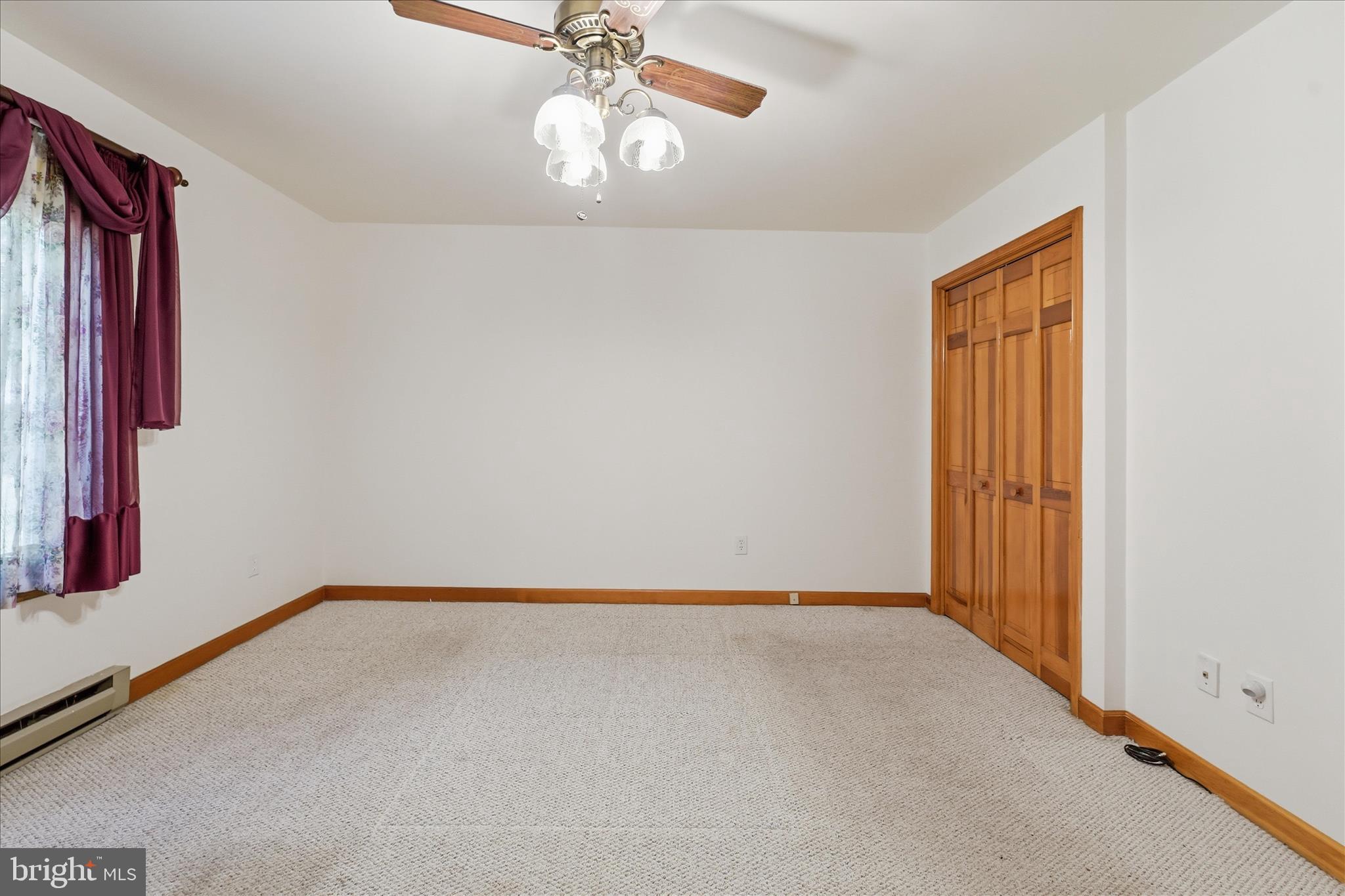 ROCKY SPRING ACRES - Residential