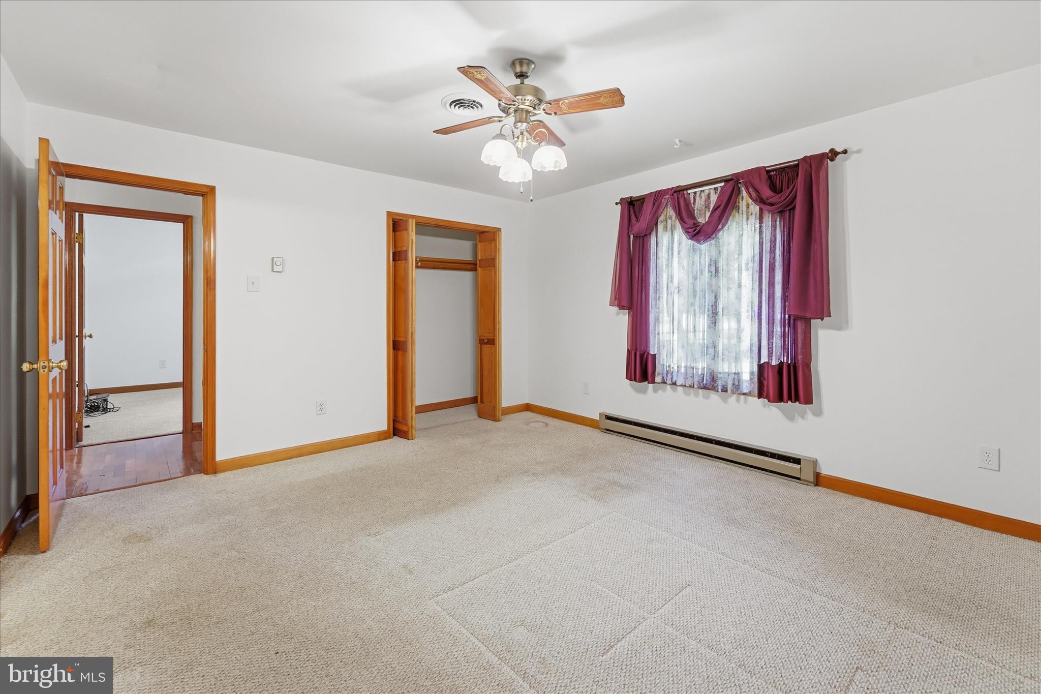 ROCKY SPRING ACRES - Residential