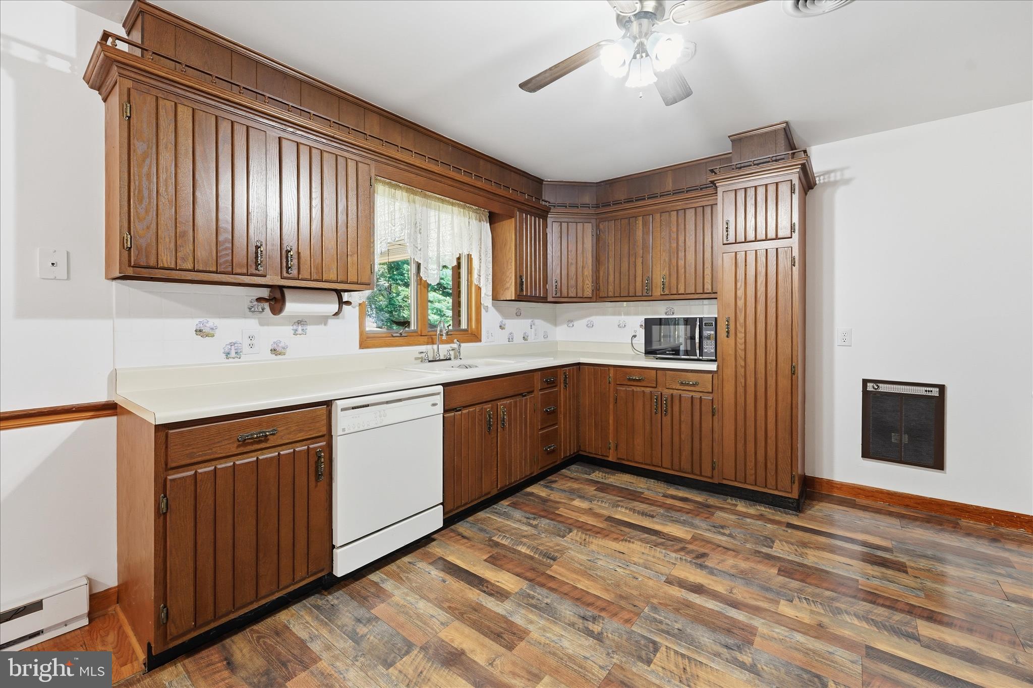 ROCKY SPRING ACRES - Residential