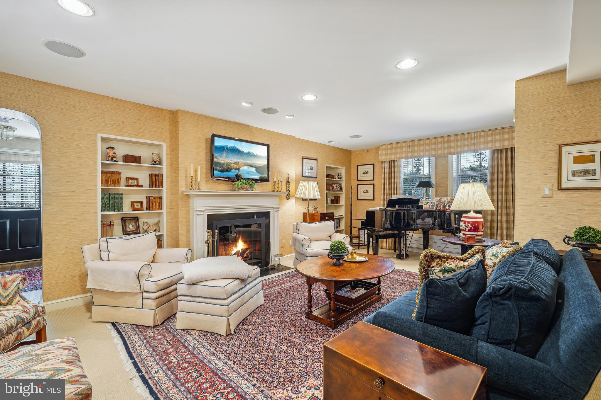 GEORGETOWN - Residential