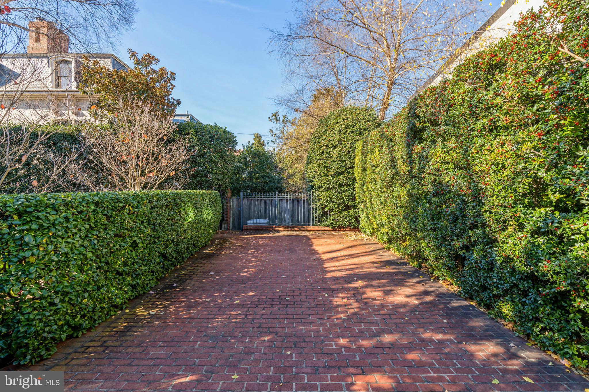 GEORGETOWN - Residential