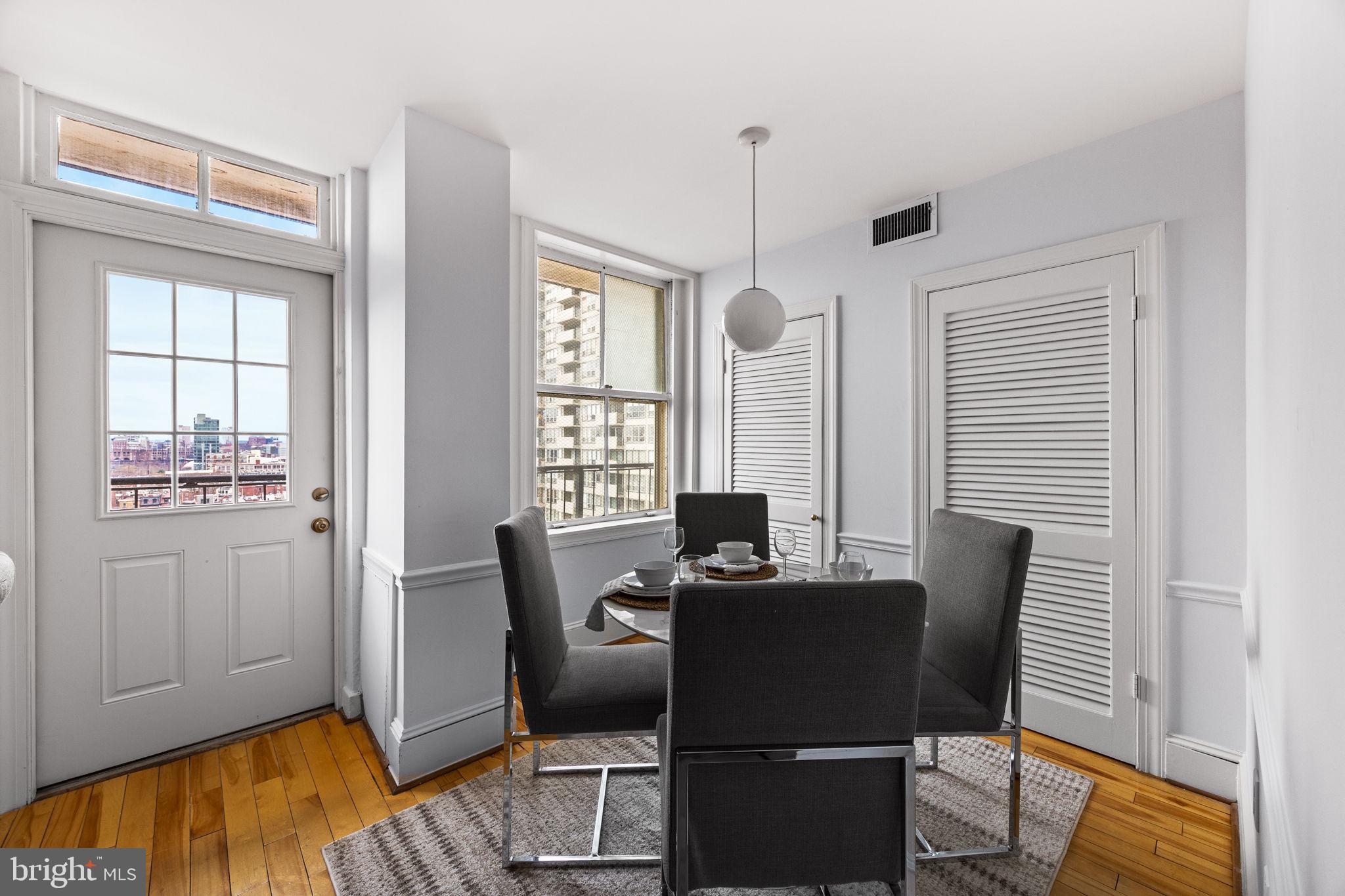 RITTENHOUSE SQUARE - Residential