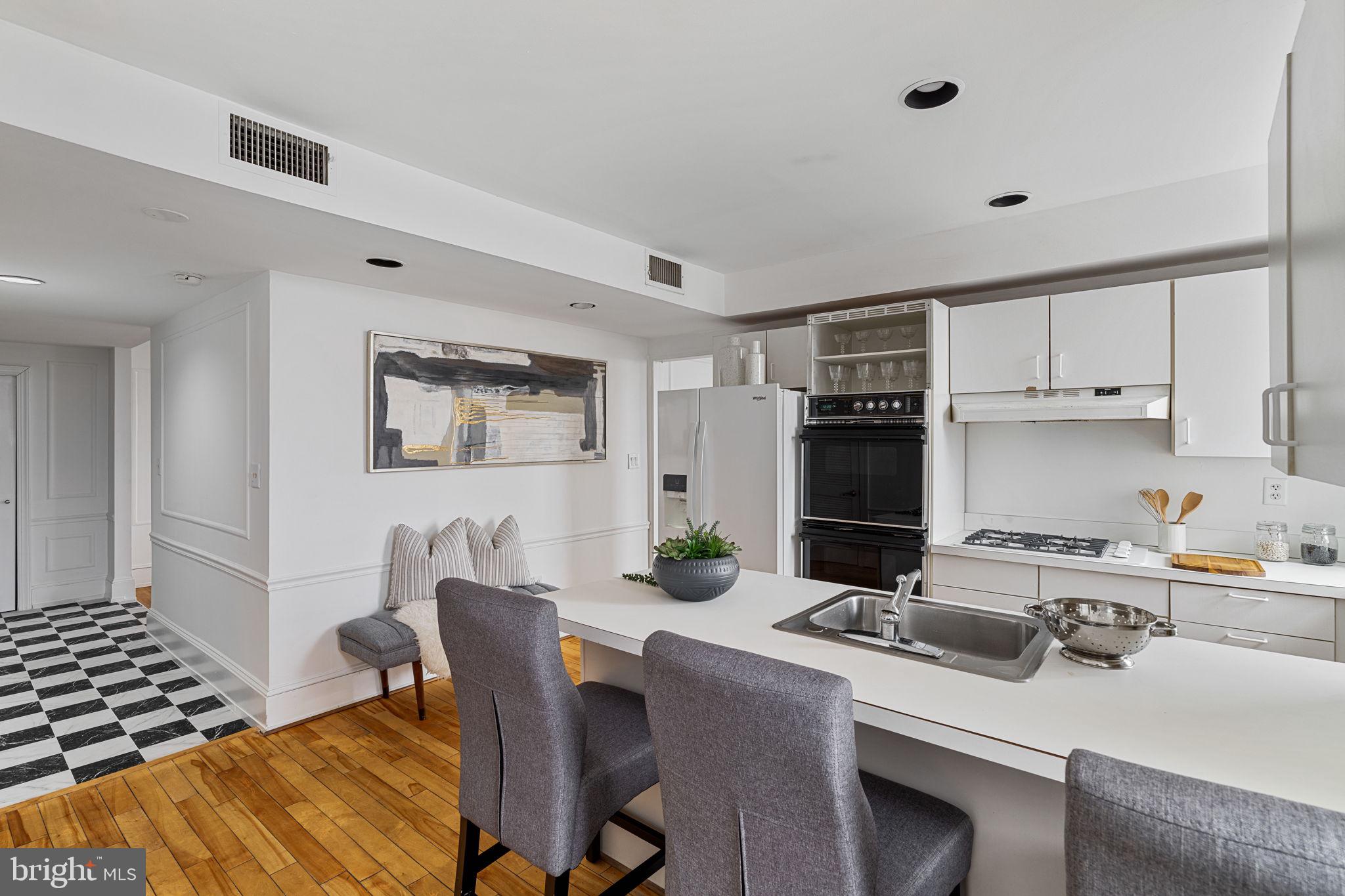 RITTENHOUSE SQUARE - Residential