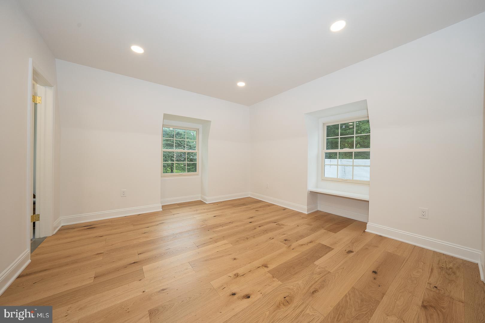 LAFAYETTE HILL - Residential