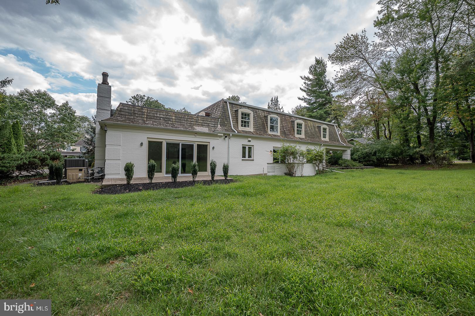 LAFAYETTE HILL - Residential