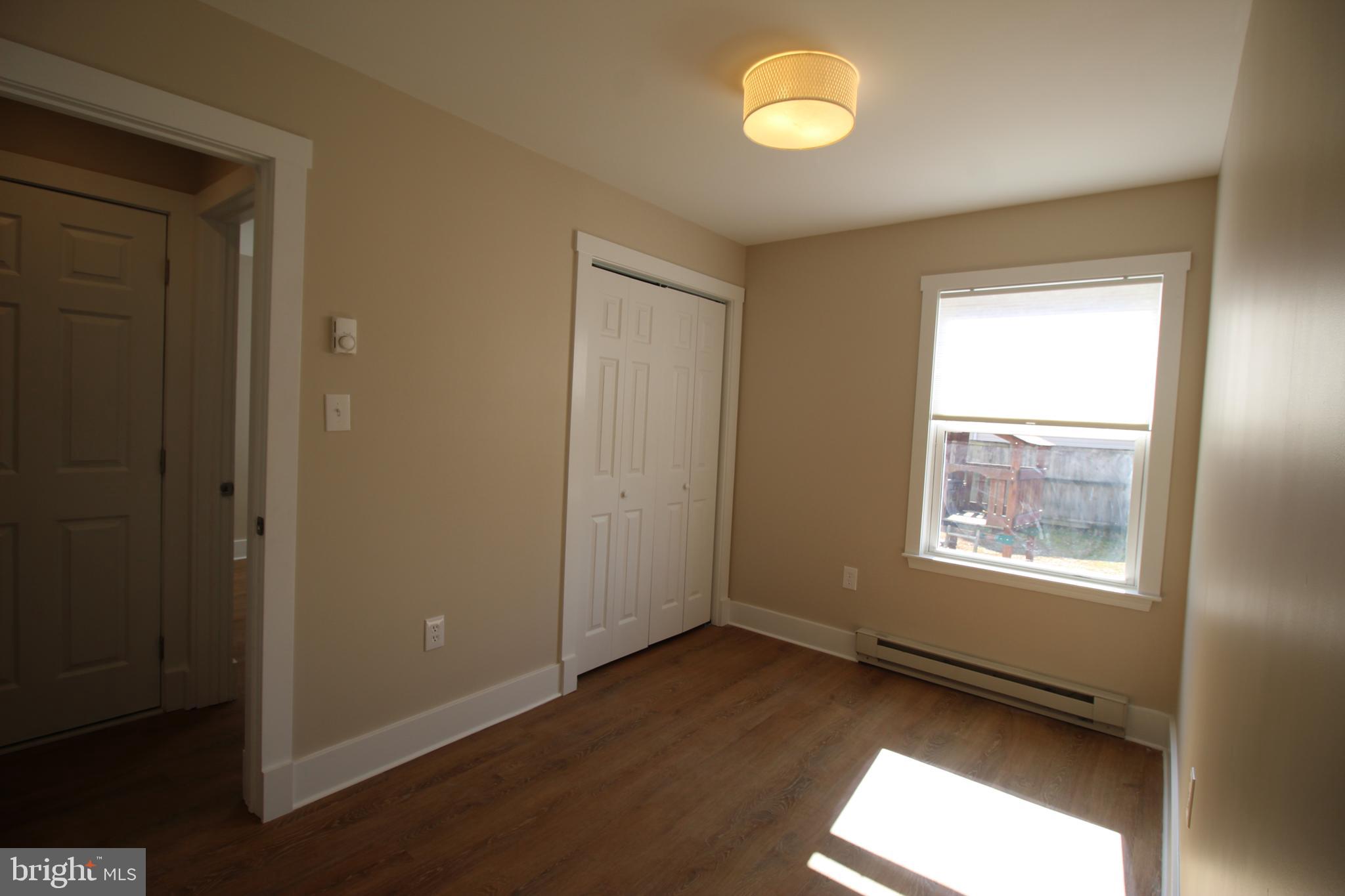 EDGEWATER - Residential Lease