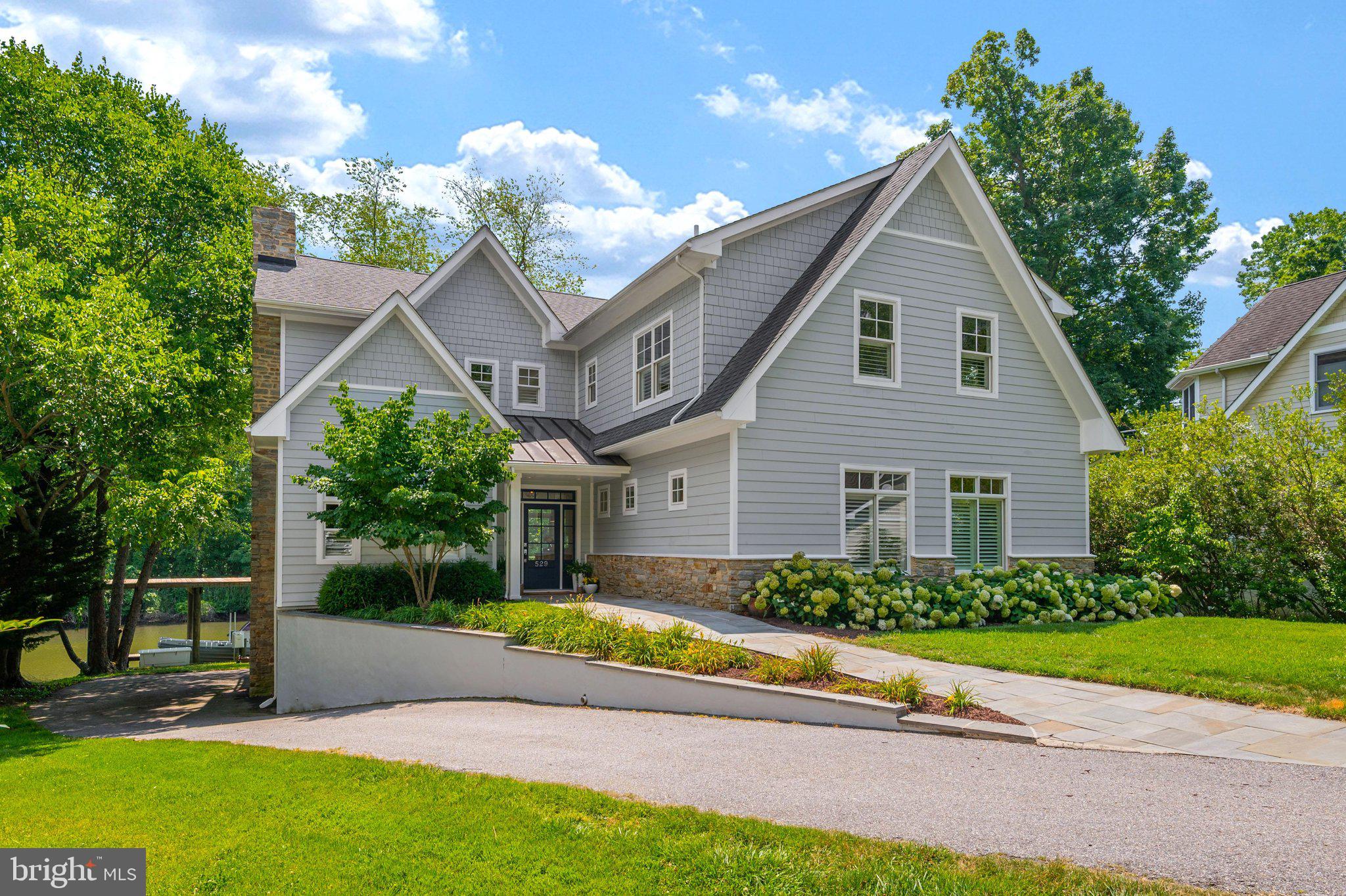 HILLSMERE SHORES - Residential