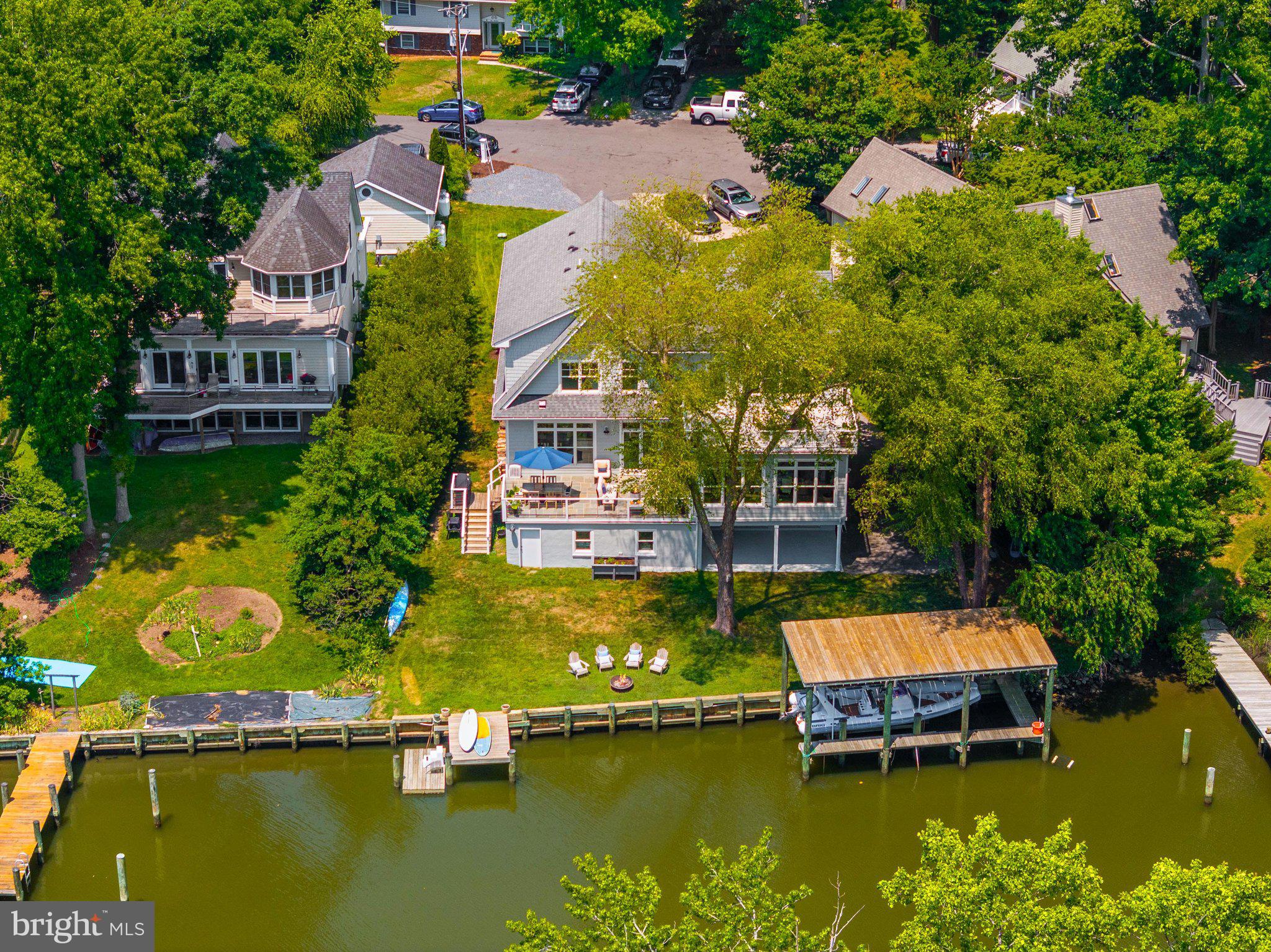 HILLSMERE SHORES - Residential