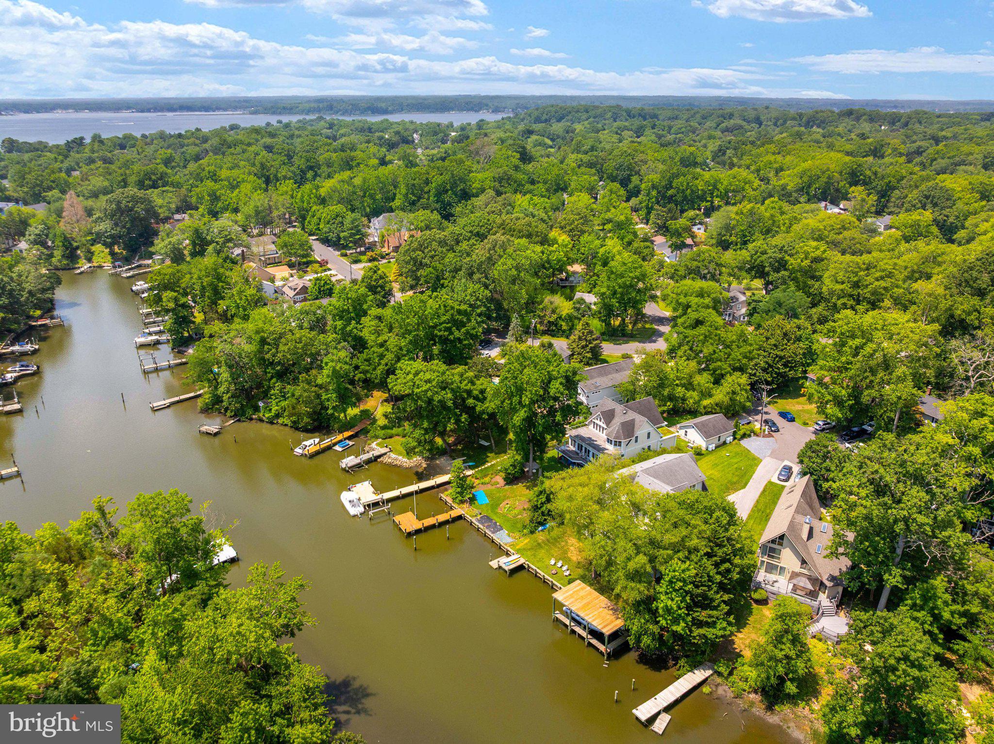 HILLSMERE SHORES - Residential