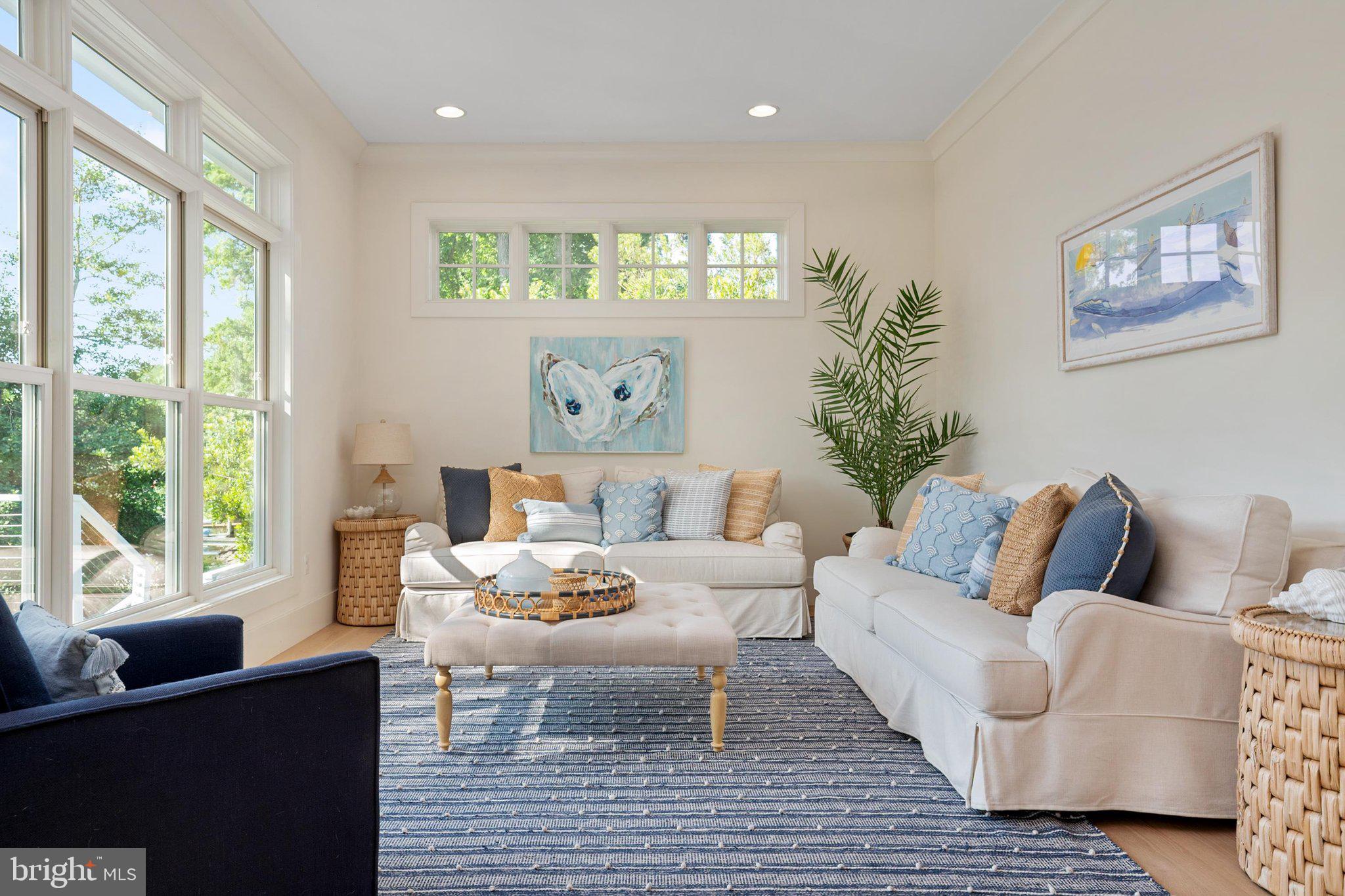 HILLSMERE SHORES - Residential