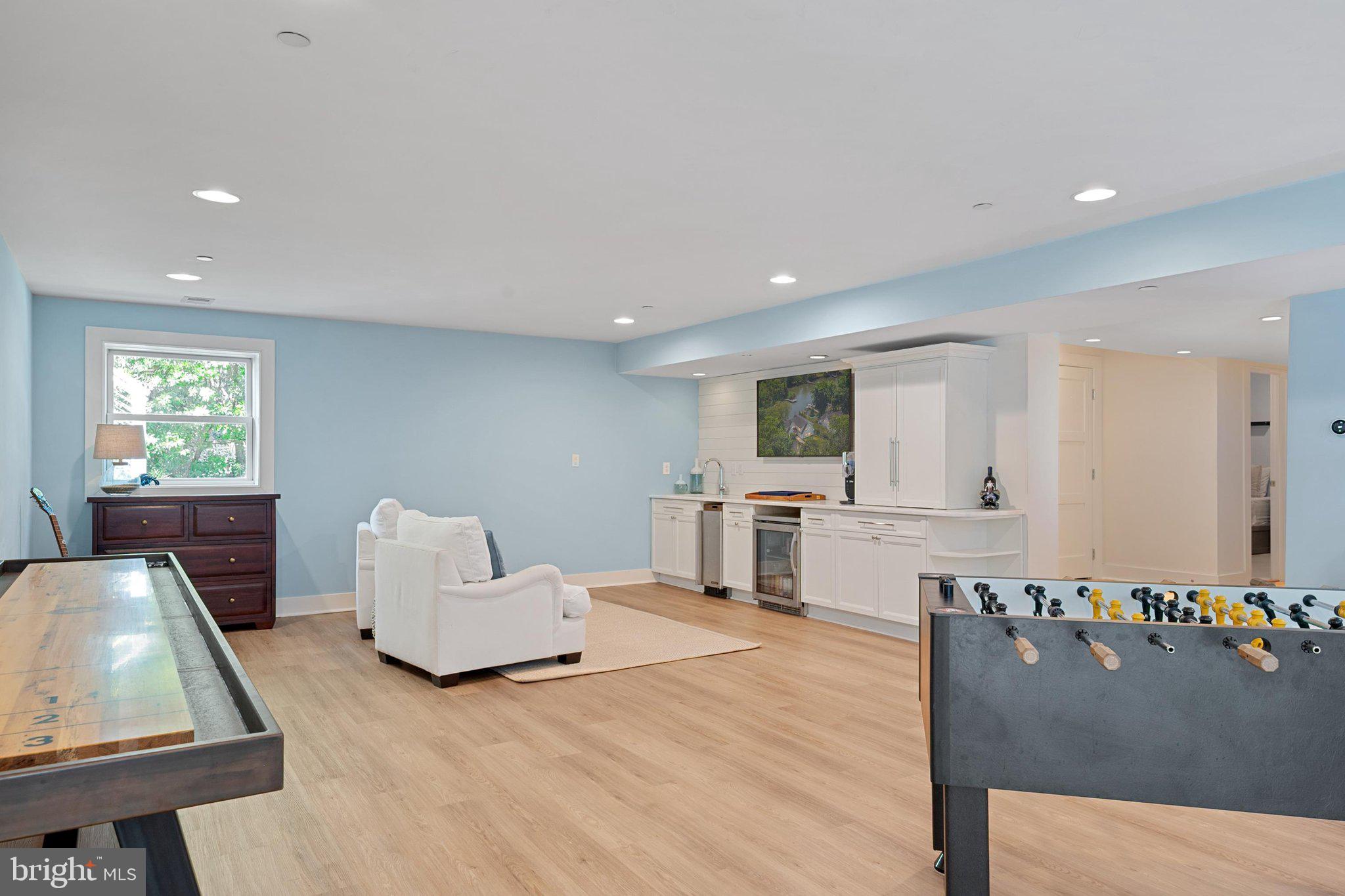 HILLSMERE SHORES - Residential